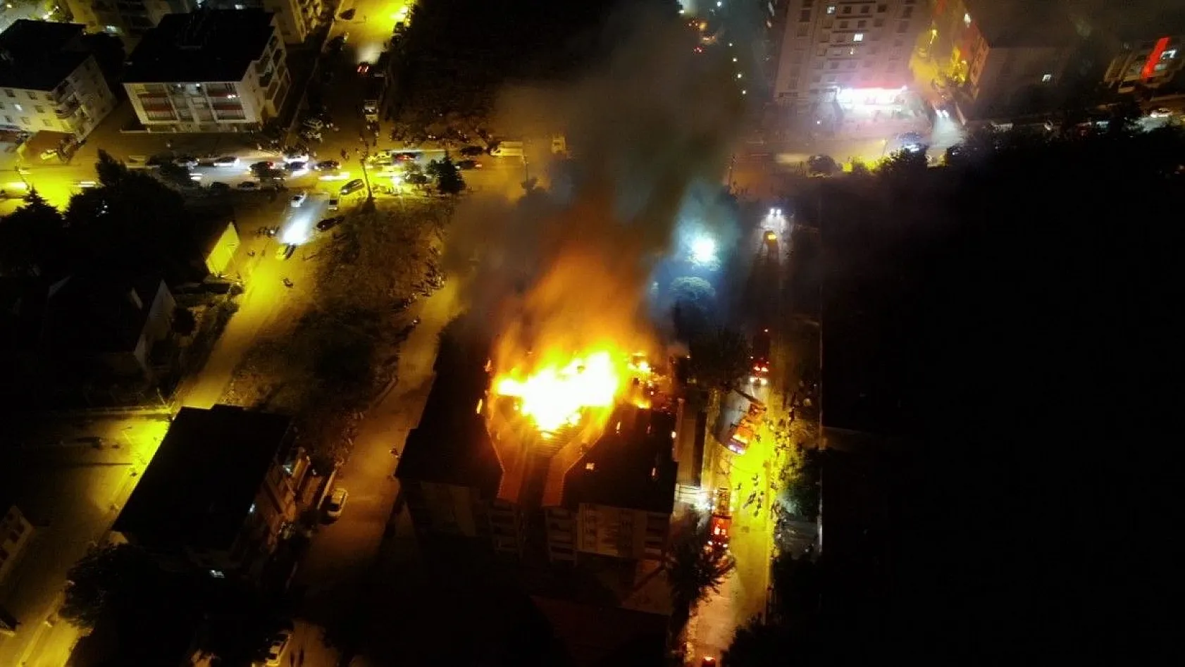 Elazığ'da korkutan yangın!