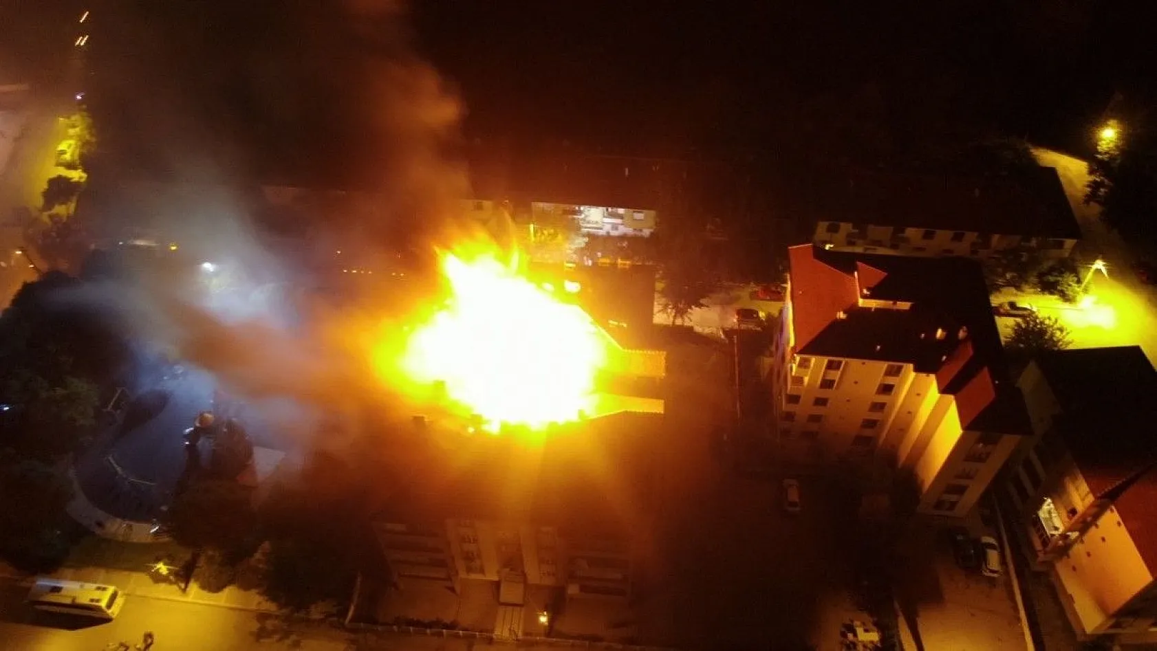 Elazığ'da korkutan yangın!