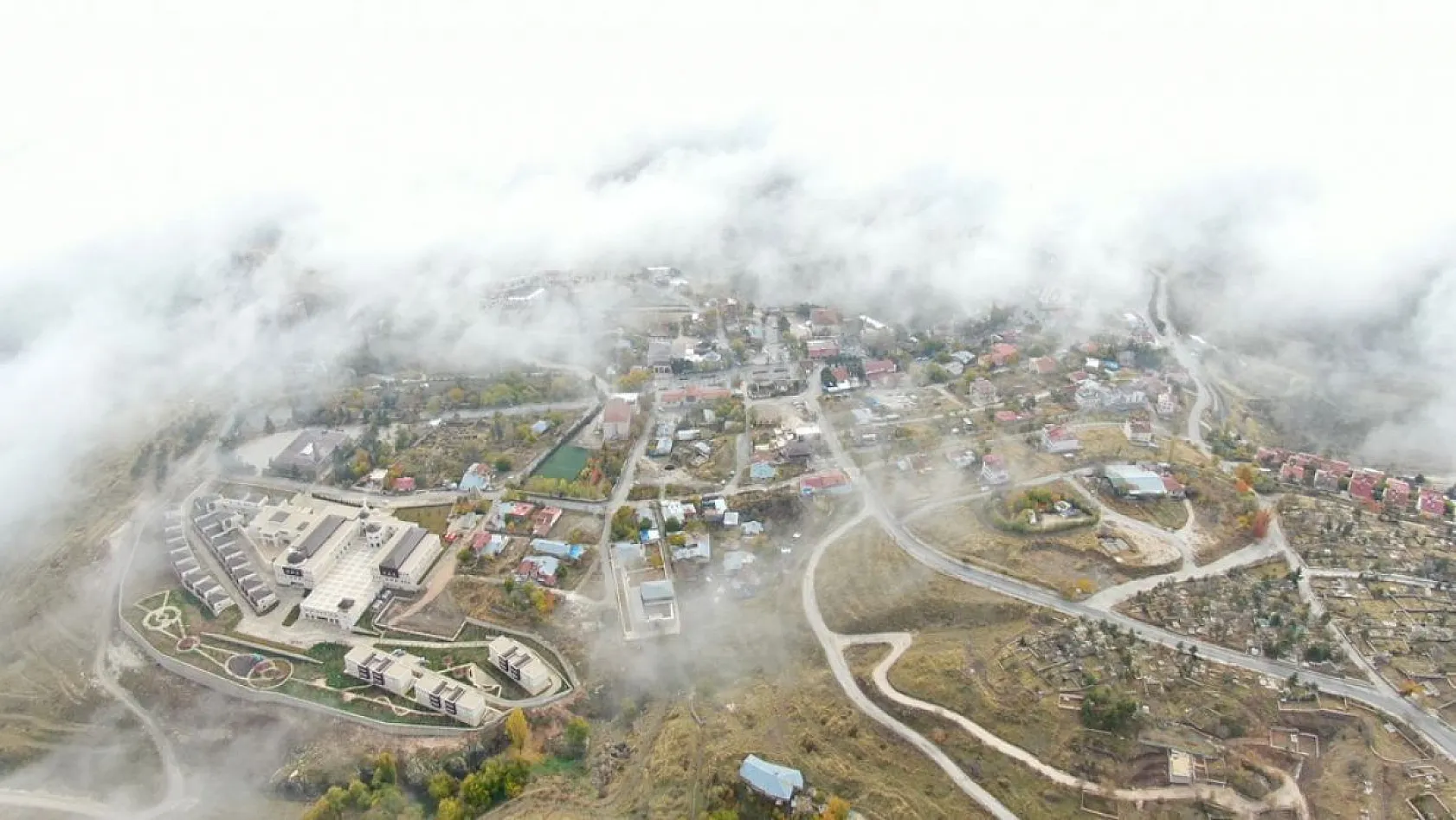 Elazığ sis denizinde kayboldu