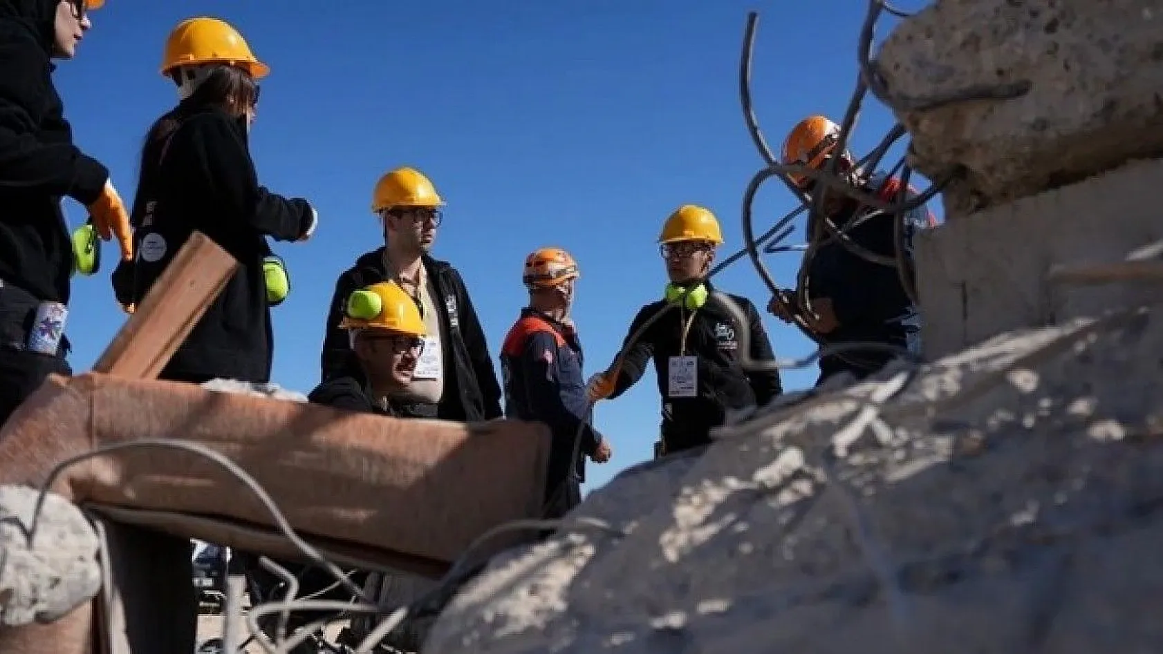 Gönüllülerle tatbikat