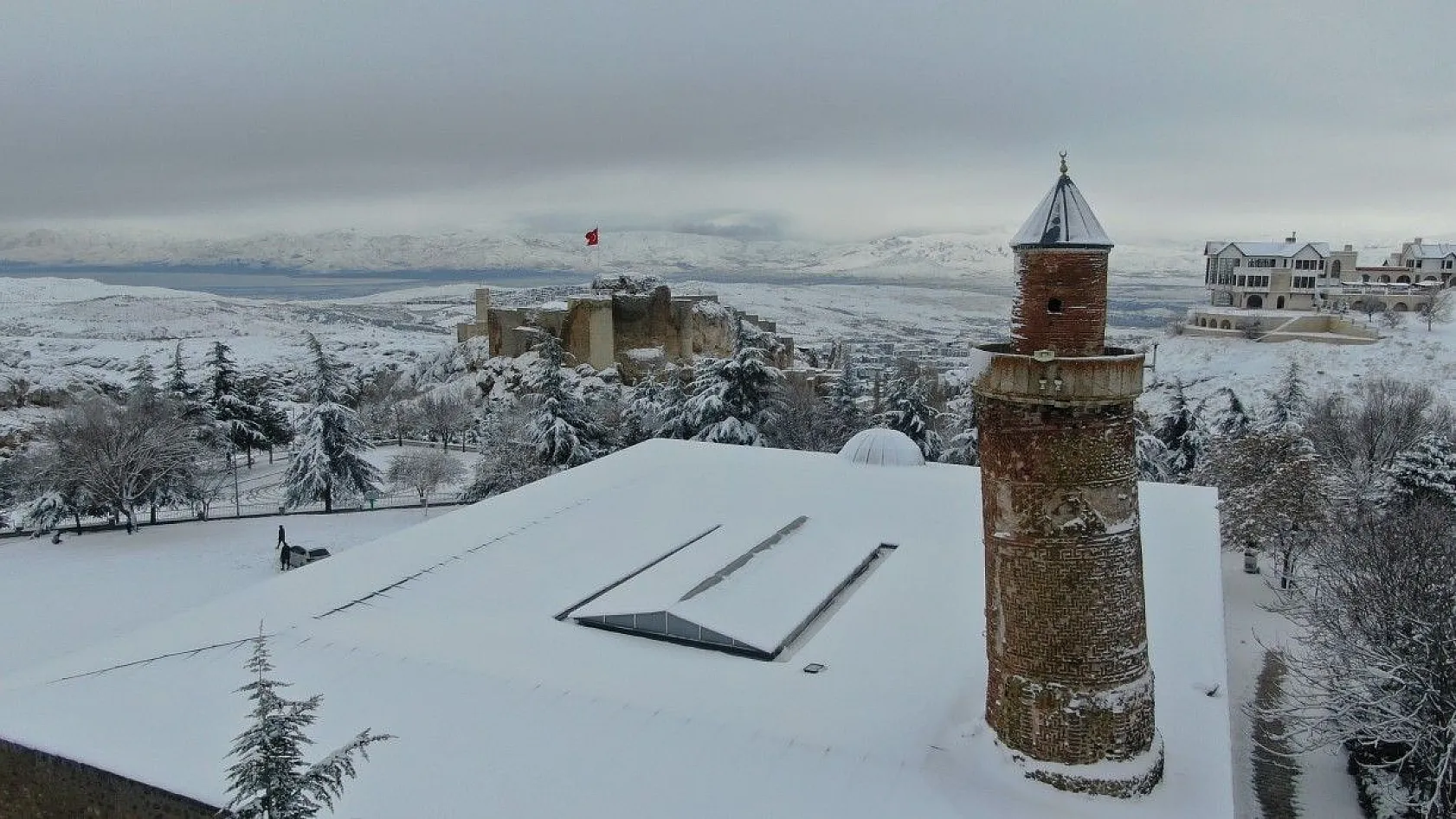 Harput beyaza büründü