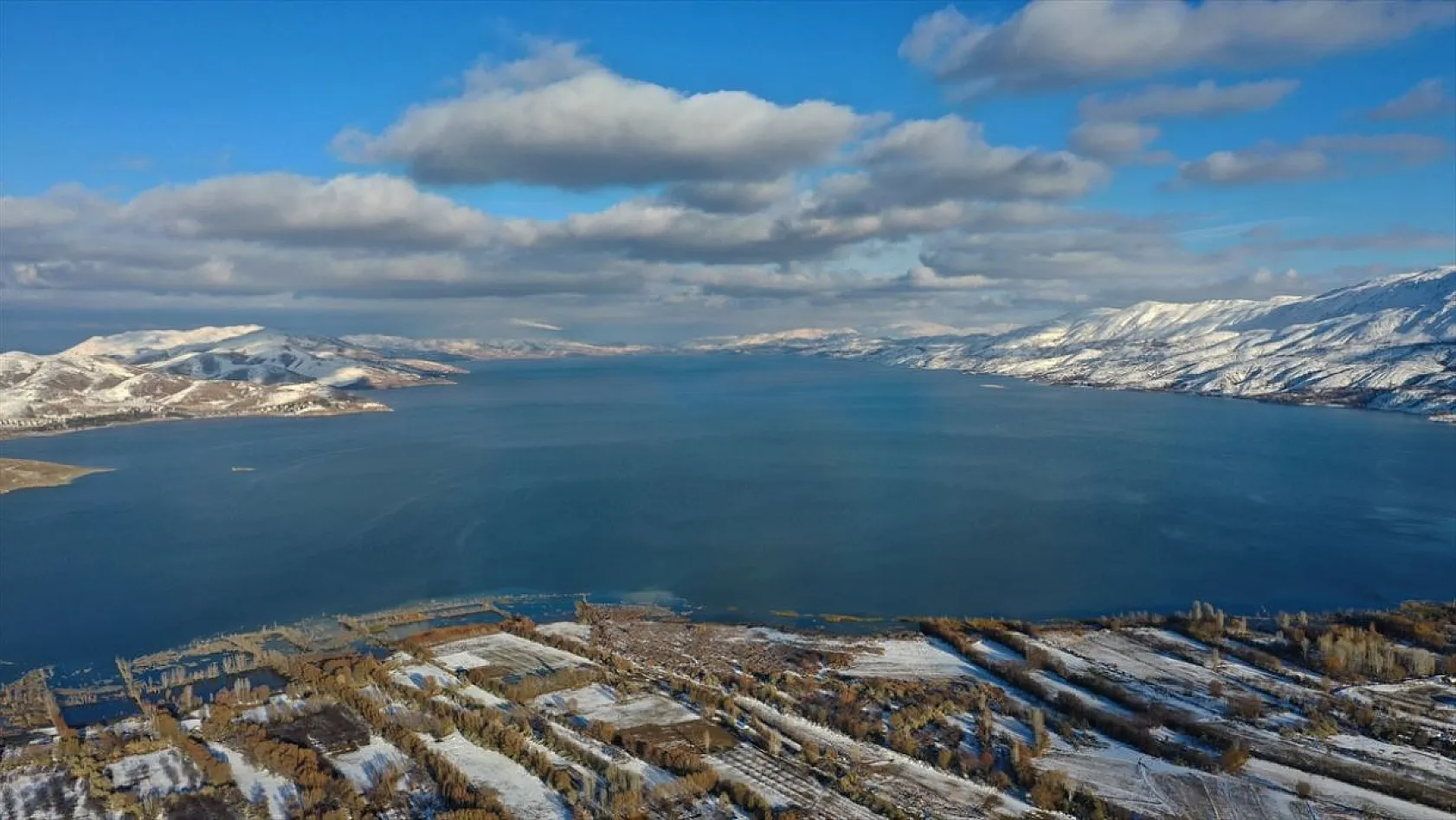 Elazığ'ın gözdesi Hazar Gölü'nde kış güzelliği