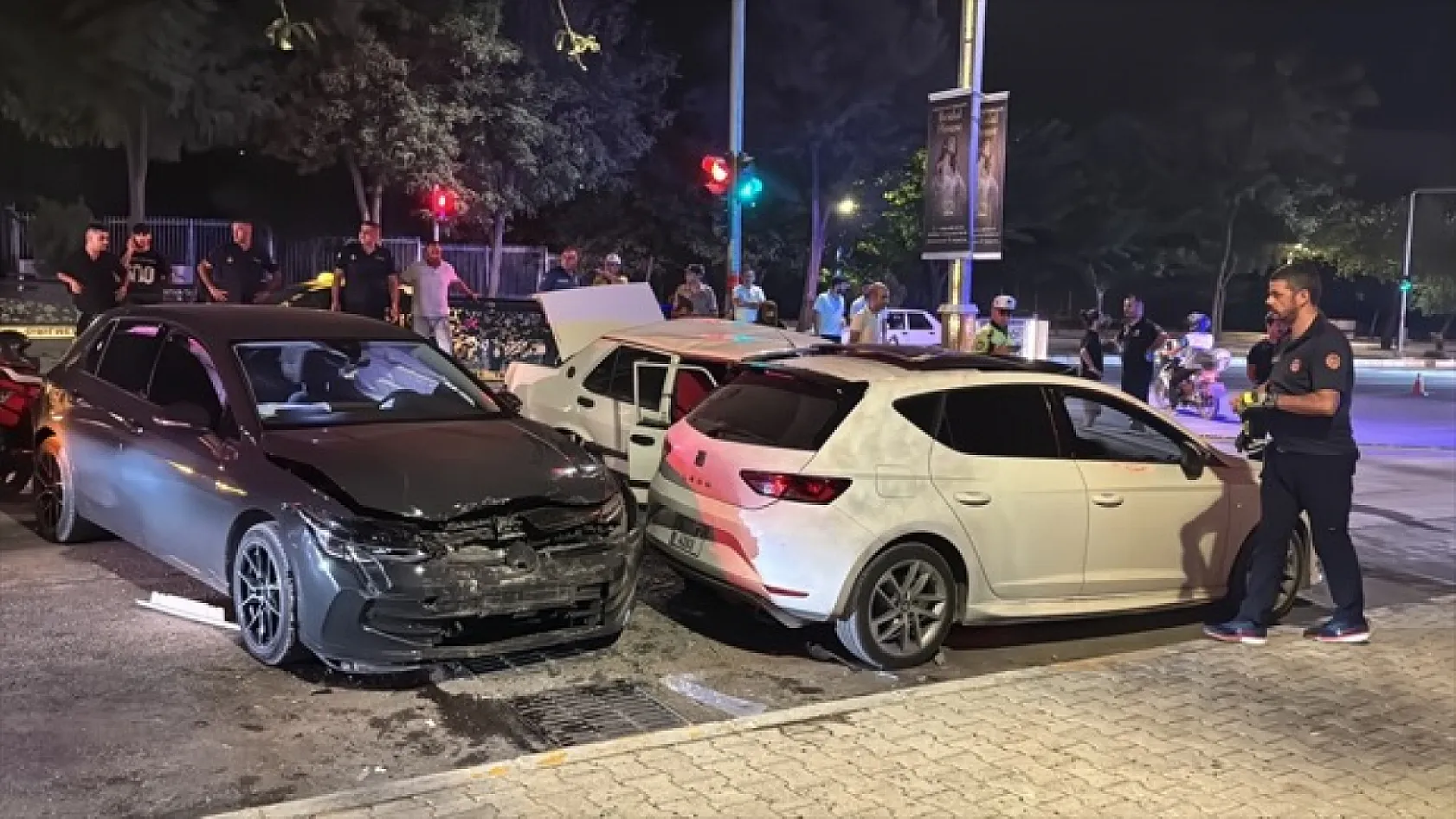Elazığ'da zincirleme trafik kazası