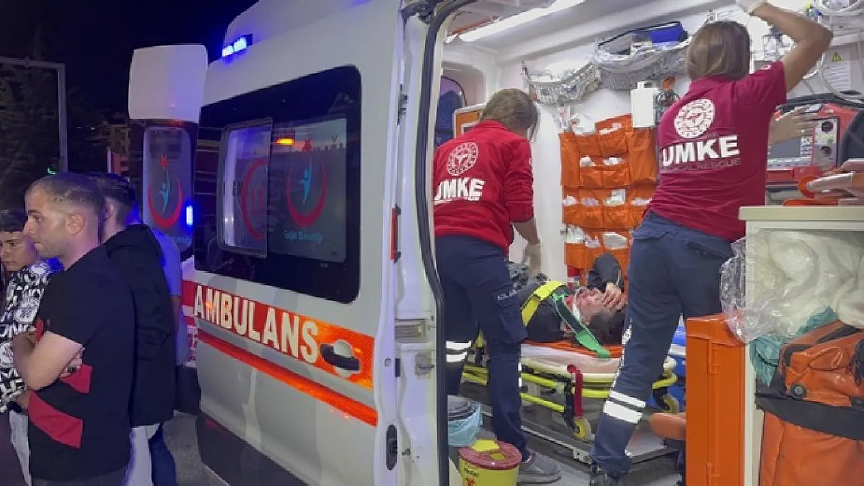 Elazığ'da feci kaza! Yaralılar var