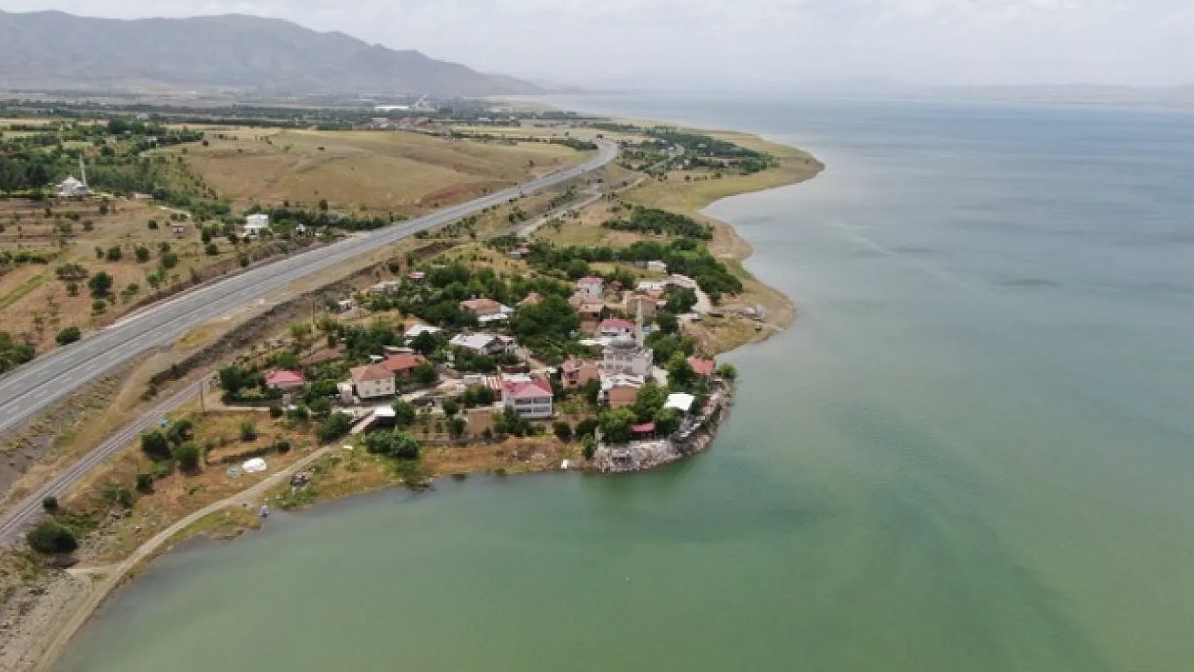 Aşağı İçme köyü eski ihtişamına kavuştu