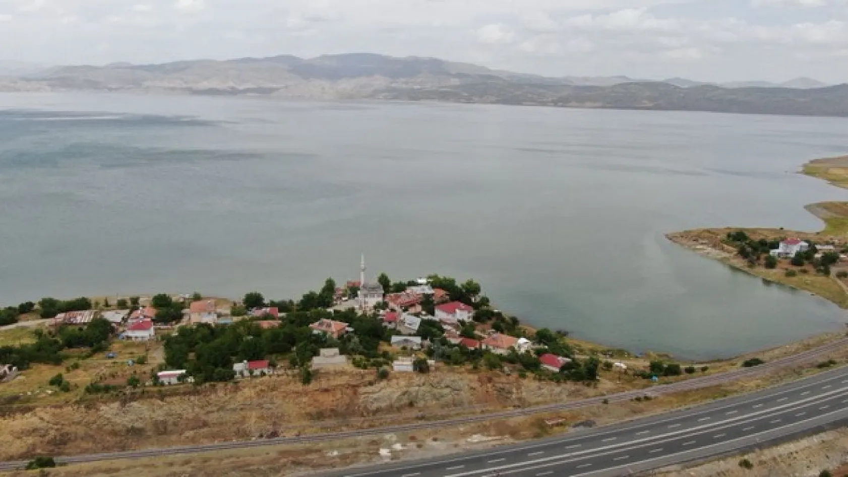 Aşağı İçme köyü eski ihtişamına kavuştu