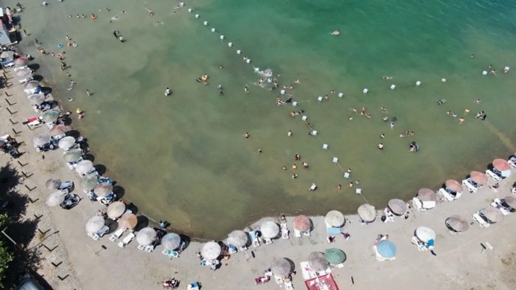 Hazar Gölü, tatilcilerin gözdesi oldu