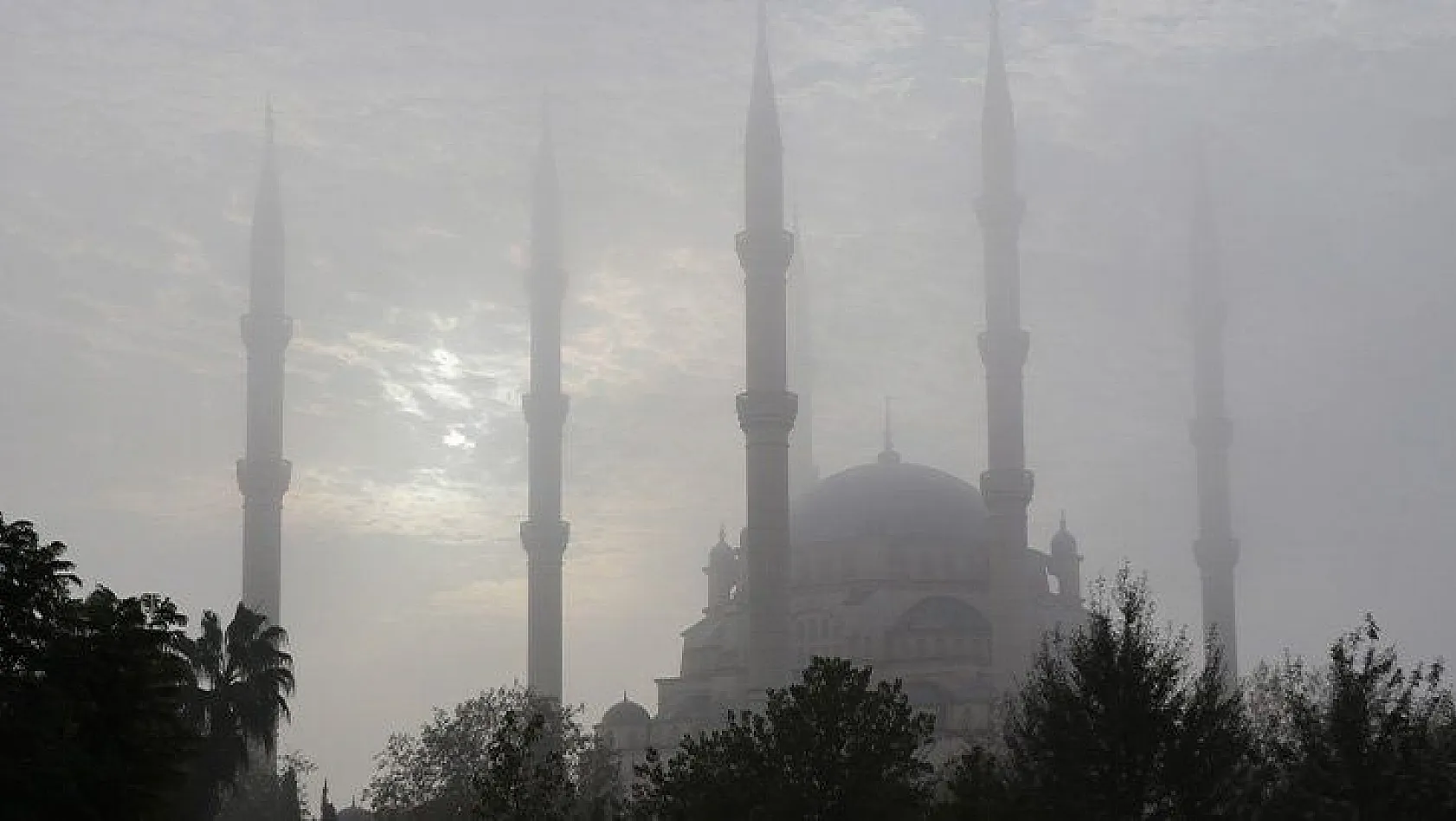 Adana'da sis kartpostallık manzaralar oluşturdu