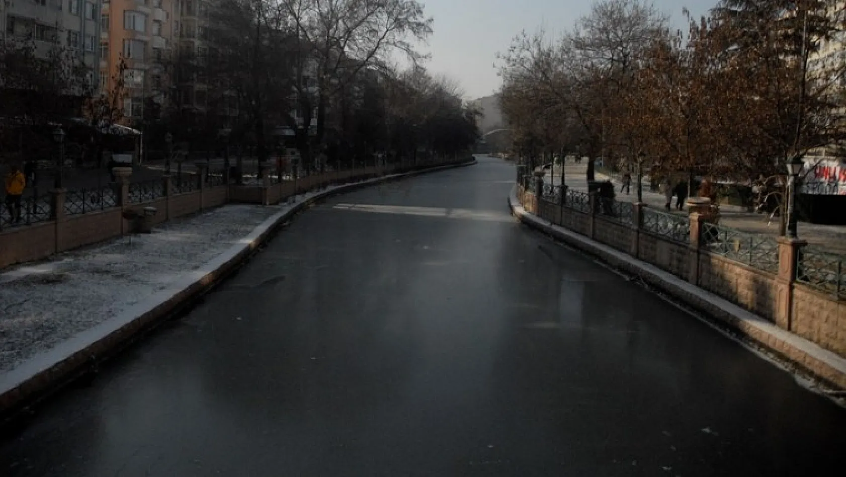 Porsuk çayı dondu - Eskişehir