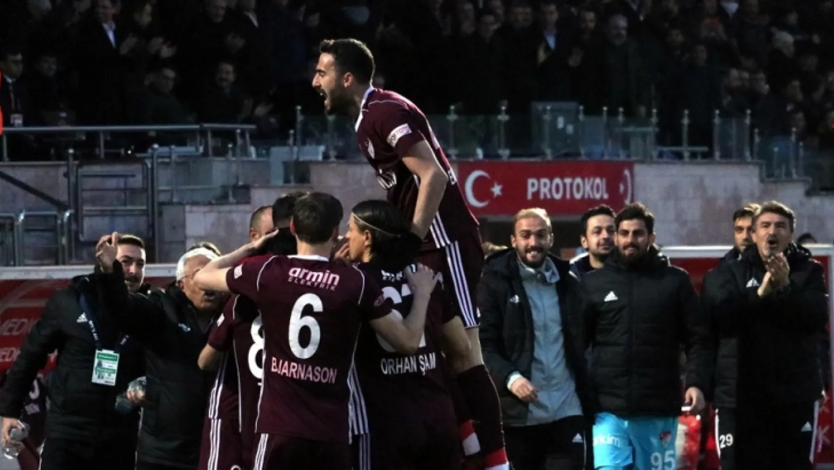 Tetiş Yapı Elazığspor - Ümraniyespor maçından müthiş kareler