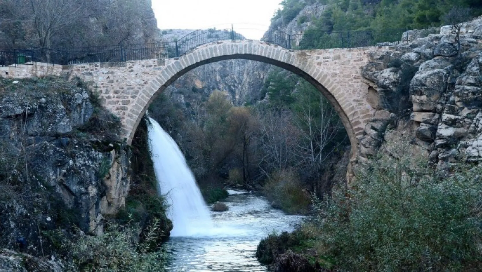 2500 yıllık Clandras Köprüsü yıllara meydan okuyor