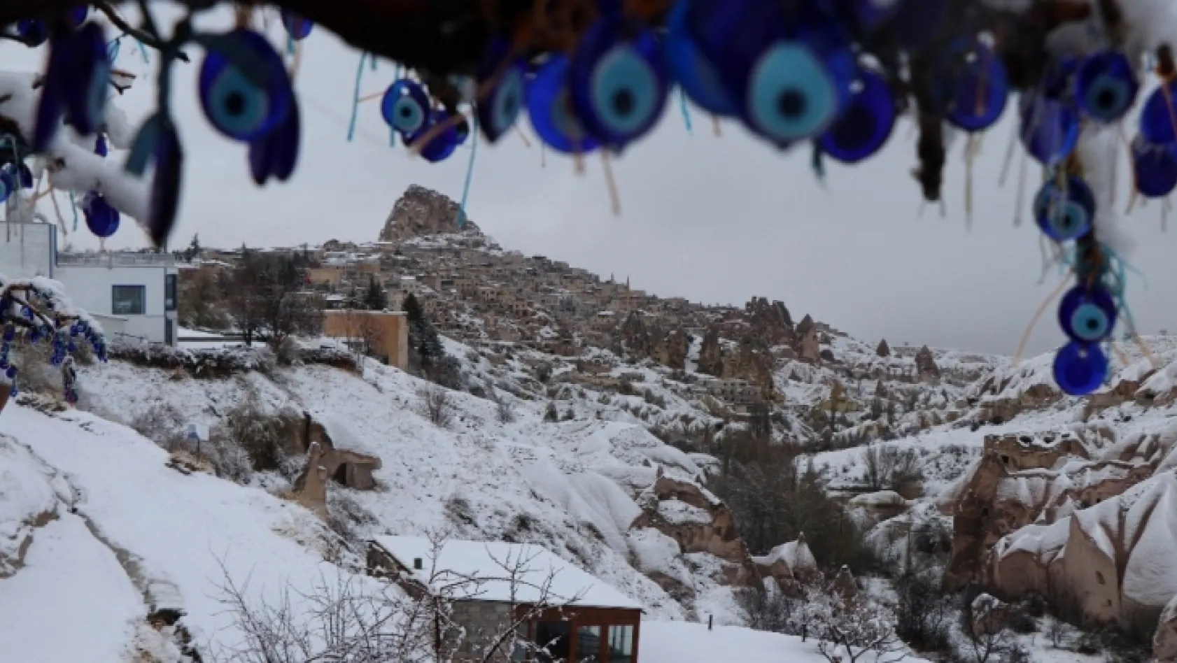 Kapadokya'da kar kartpostallık görüntüler ortaya çıkardı