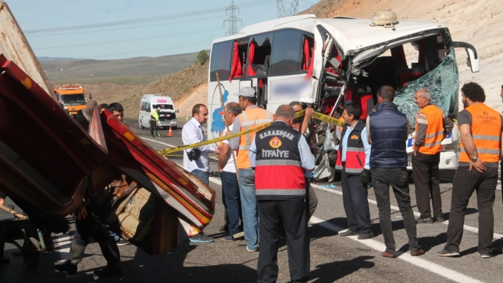 Elazığ'da otobüs kazası! Kazaya ait fotoğraflar...