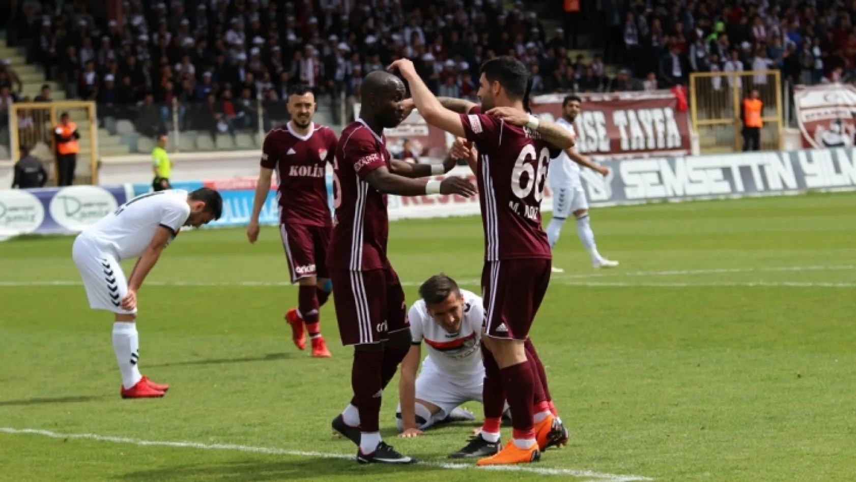 Tetiş Yapı Elazığspor - Grandmedical Manisaspor maçından kareler