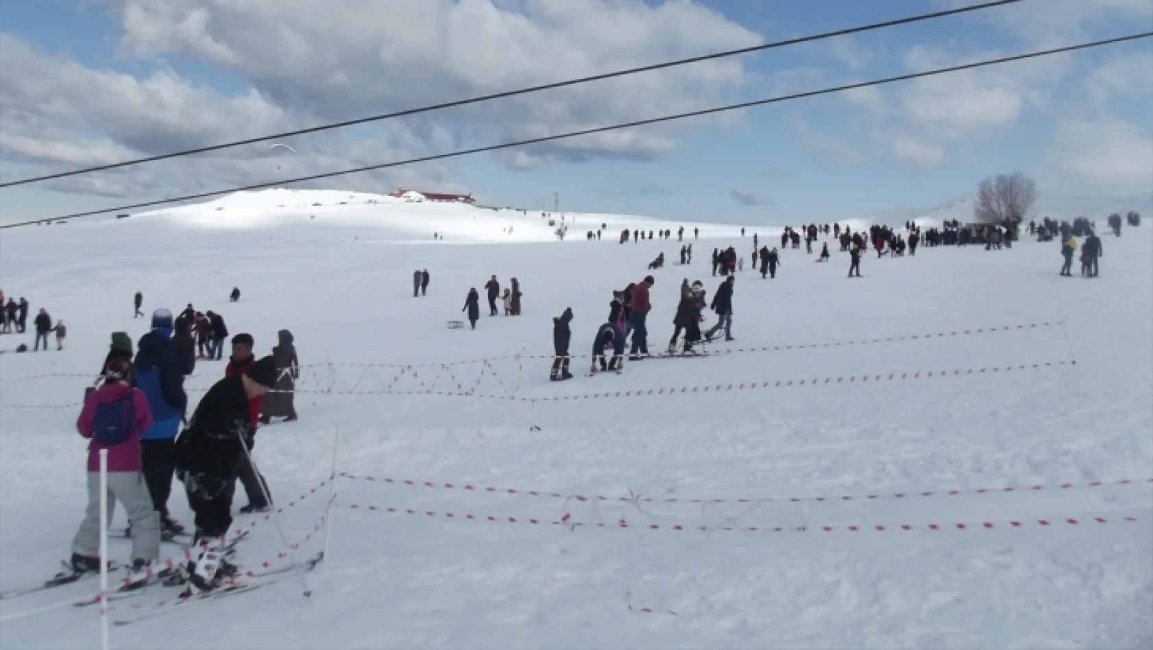 Kayak severler Hazarbaya'ya akın etti