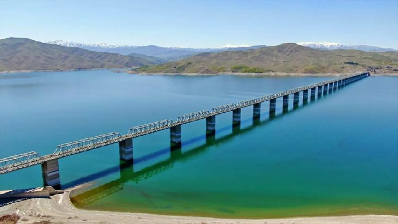 Türkiye'nin en uzun demiryolu köprüsü Elazığ'da