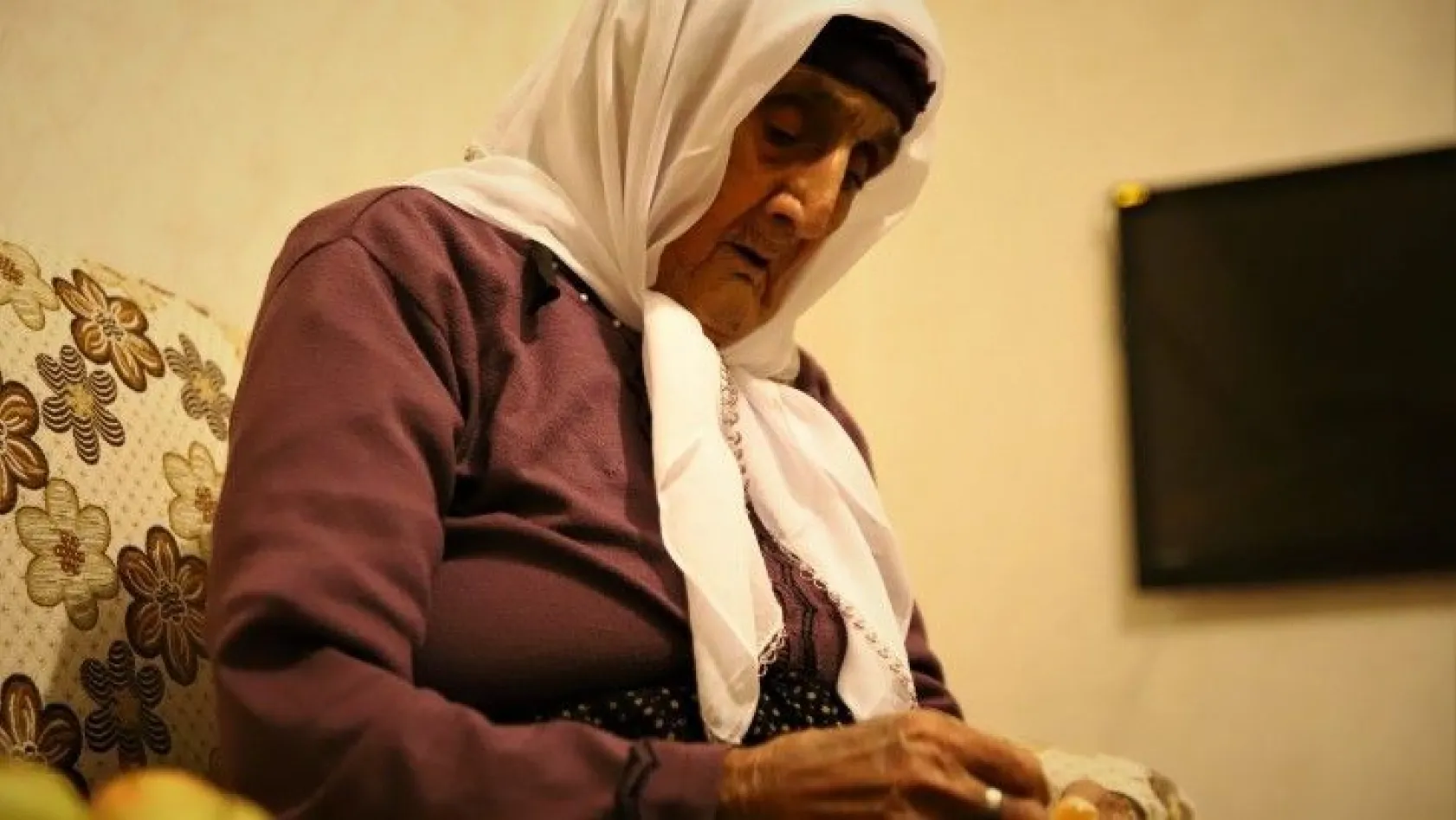 102 yaşındaki Şahide nine koronavirüsü yendi