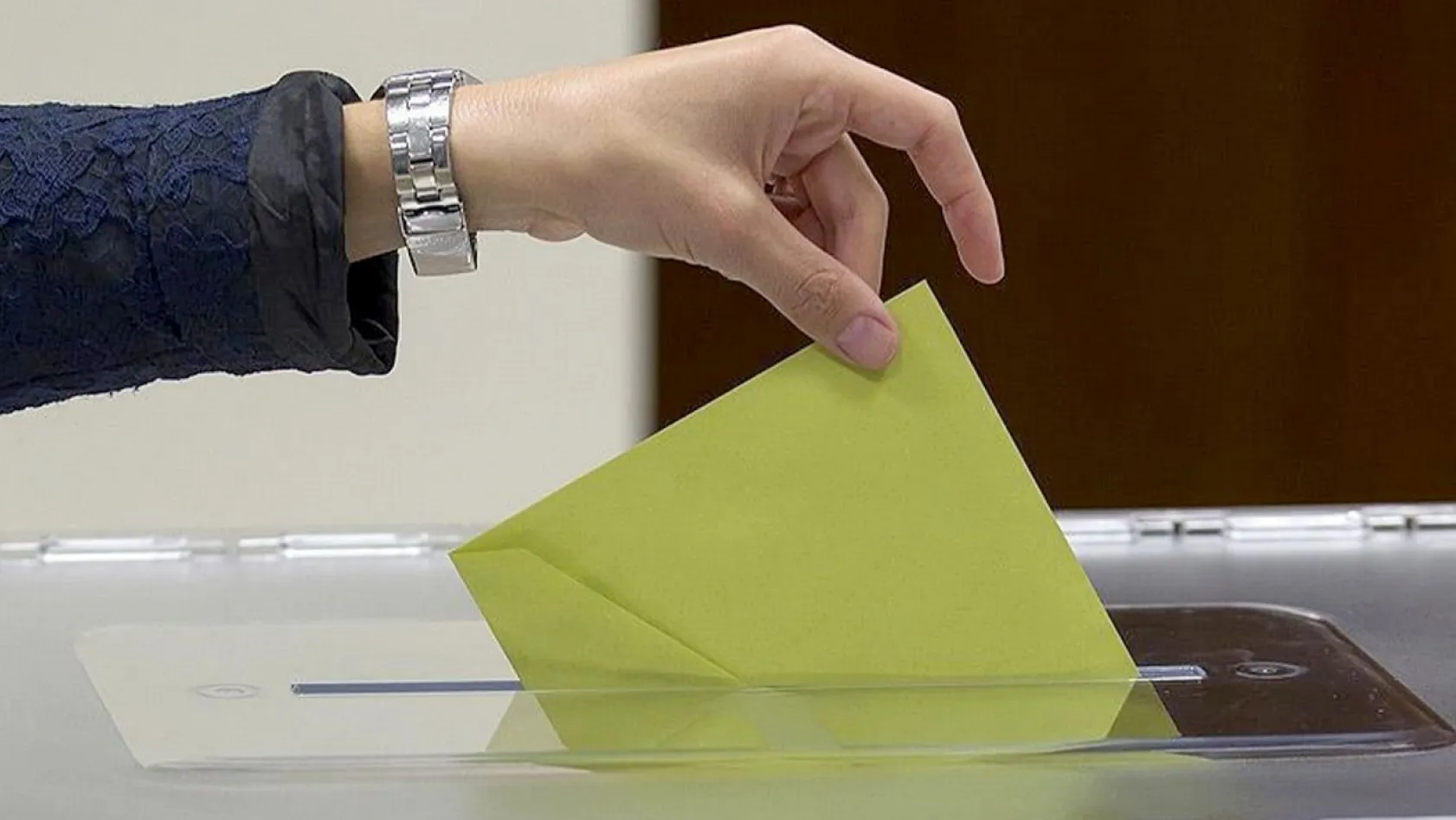 14 Mayıs seçimlerinde eski kimlikle oy kullanılabilecek mi?