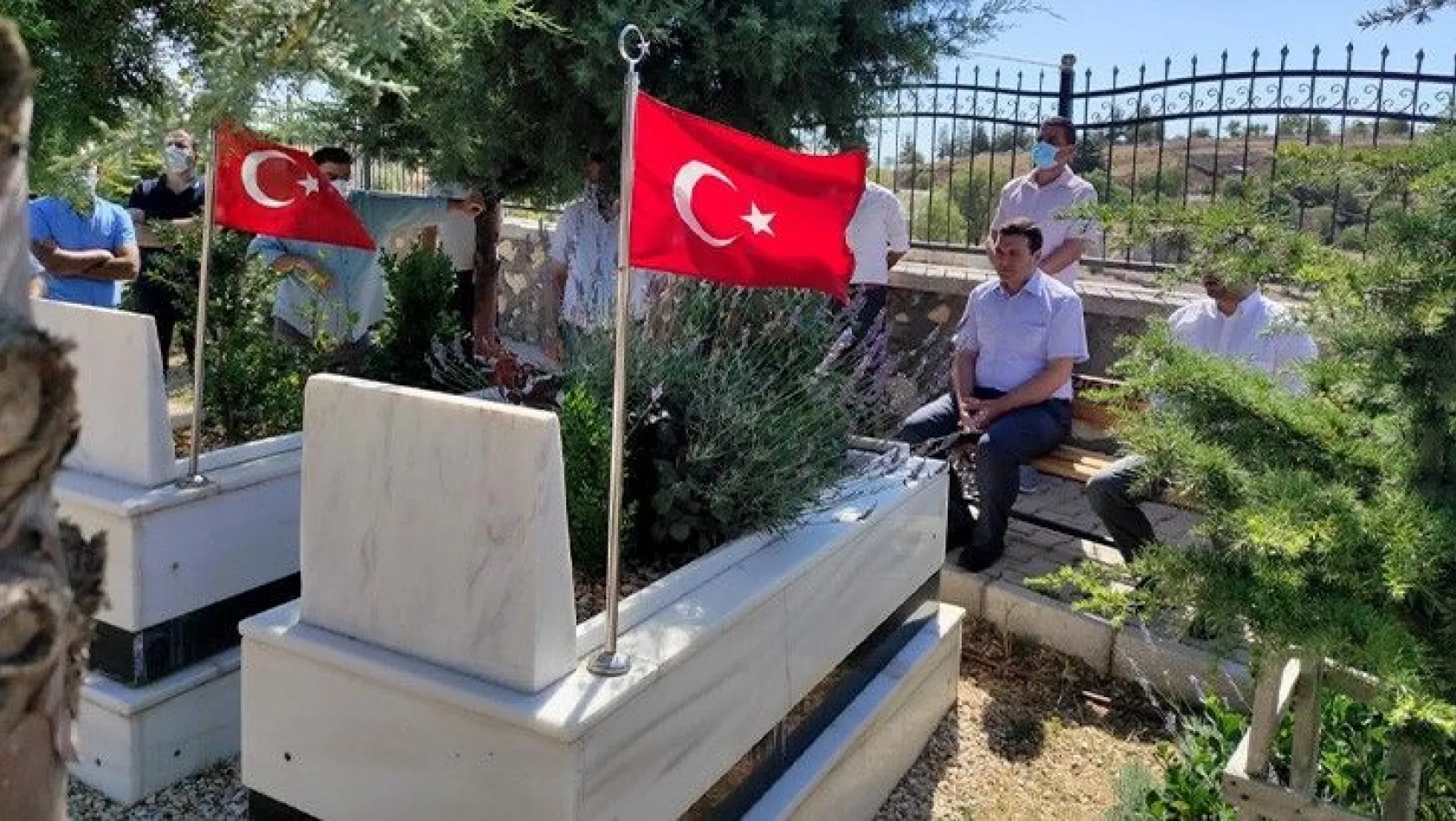 15 Temmuz şehidi Eyyüp Oğuz mezarı başında anıldı