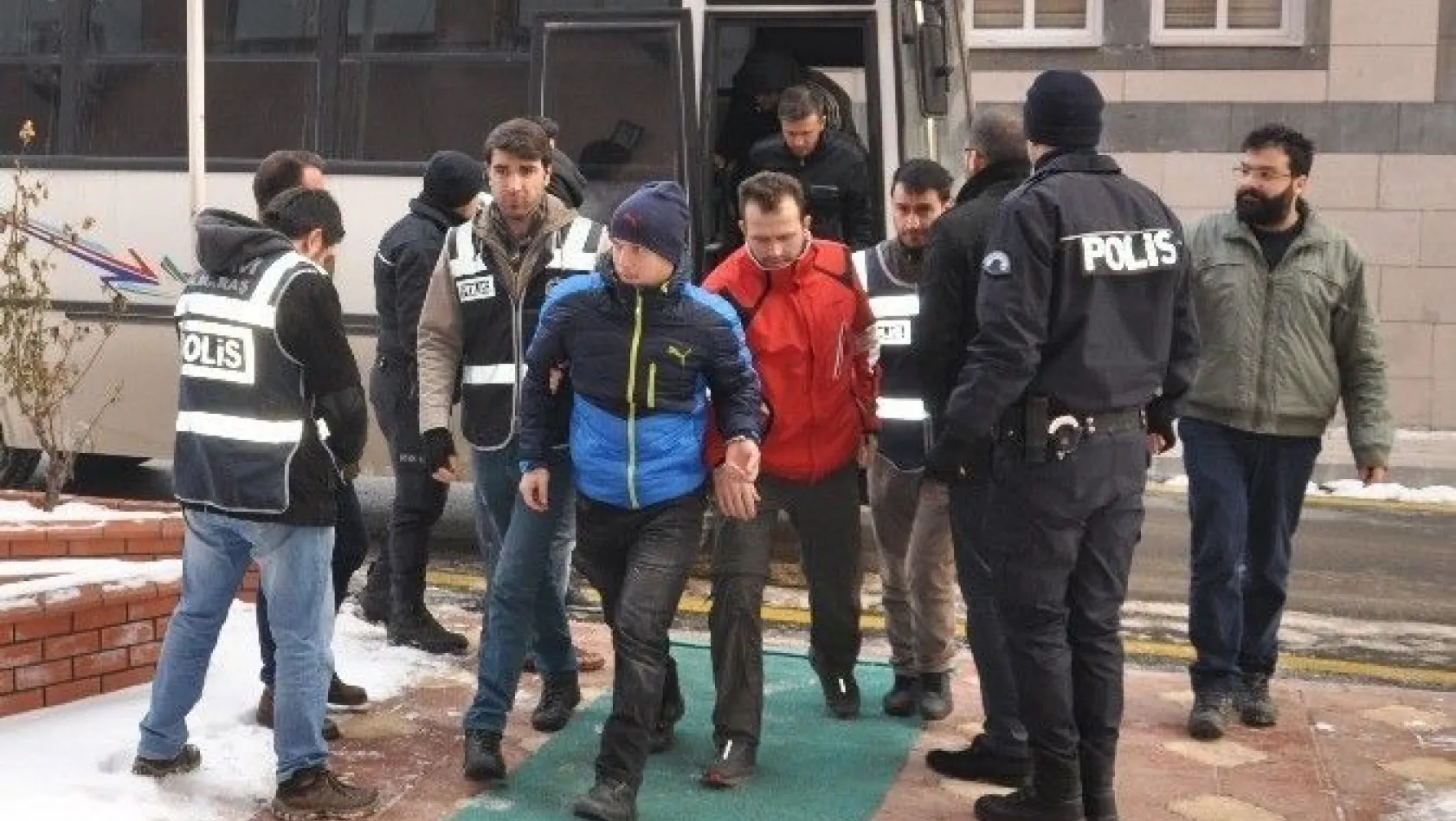 FETÖ'nün askeri okul yapılanması soruşturmasında 8 kişi tutuklandı
