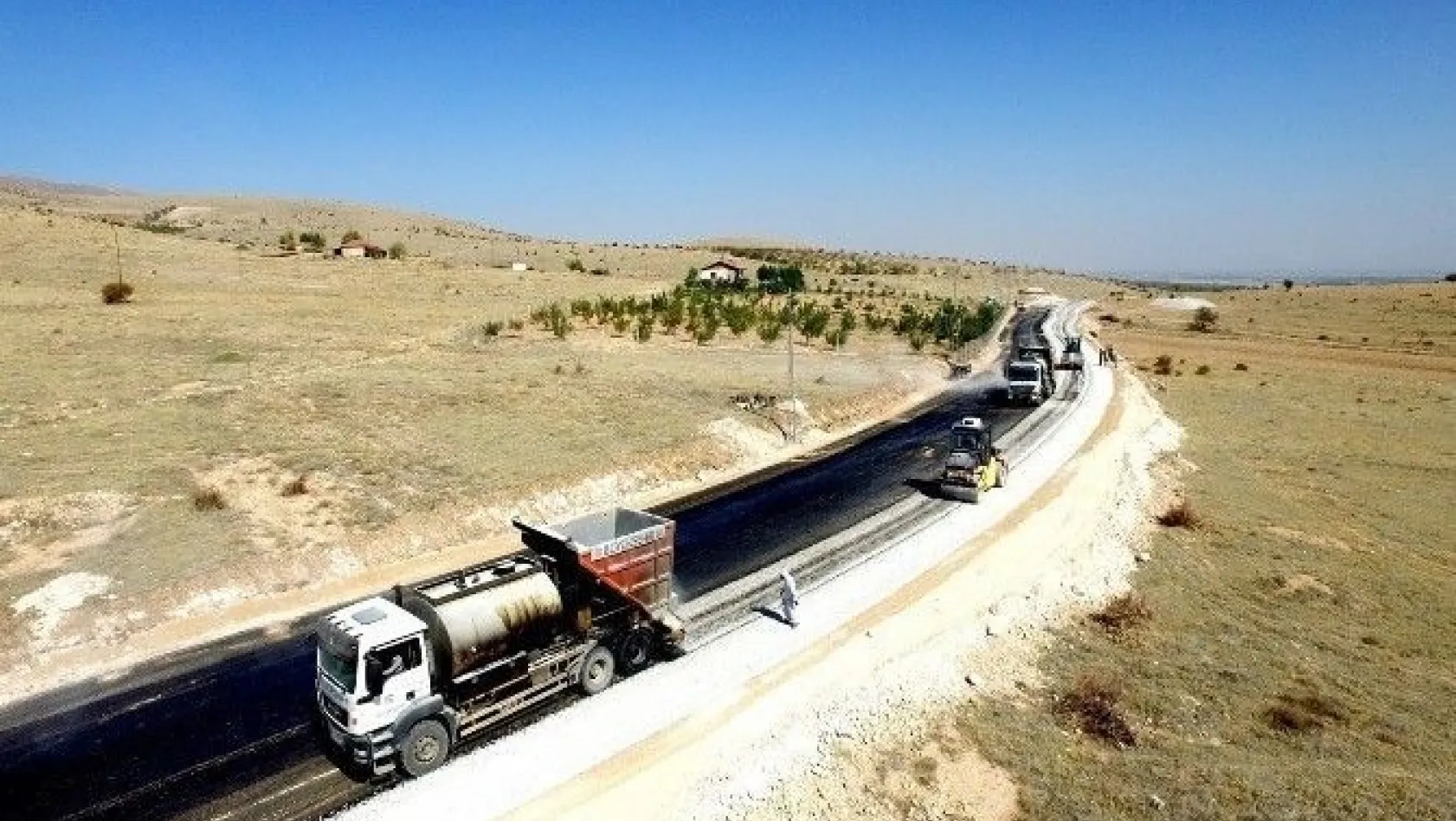 Büyükşehir Belediyesi 2016 yılında 923 km yolu asfaltladı
