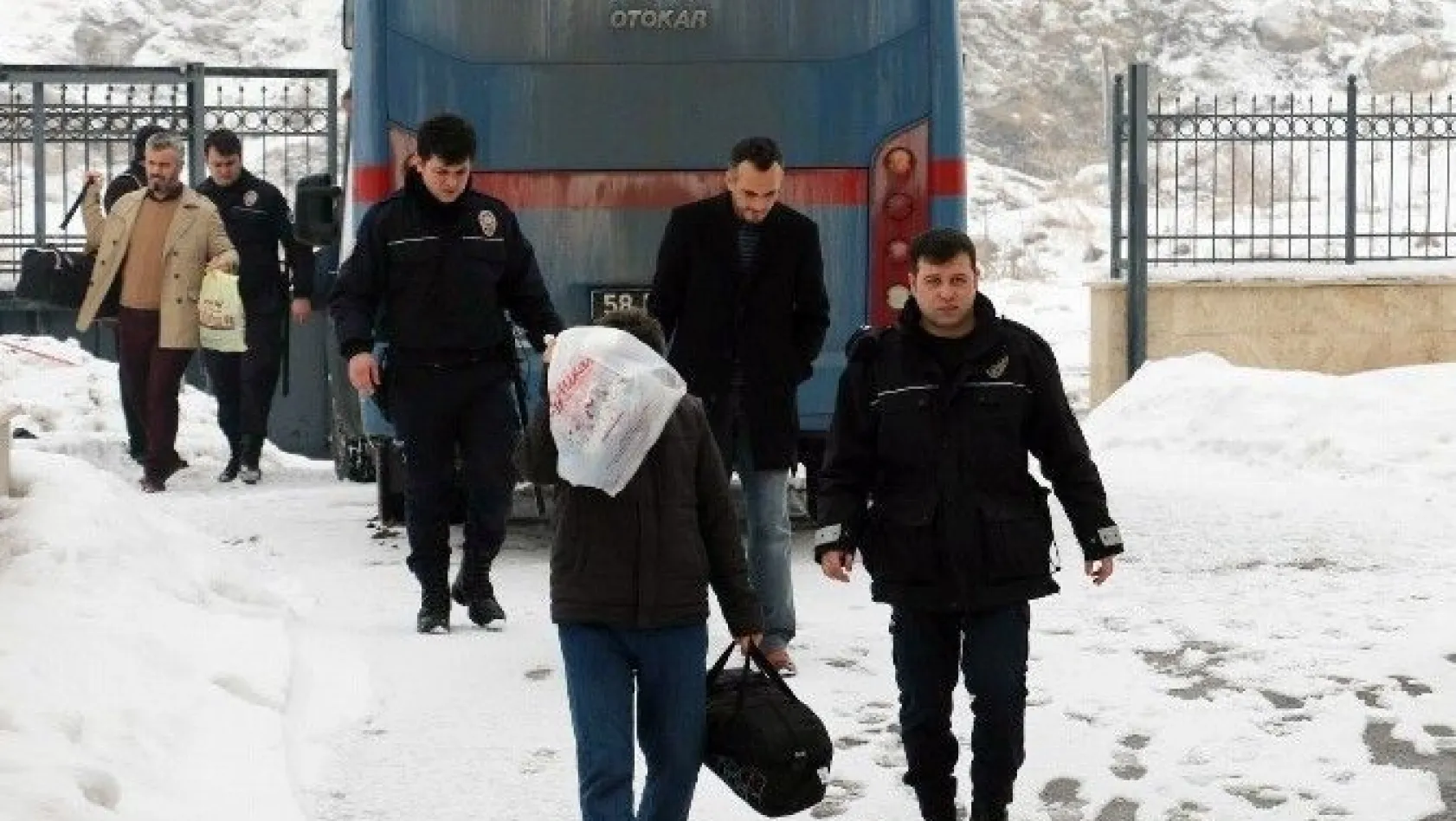 Sivas'ta FETÖ'den 6 polis daha tutuklandı
