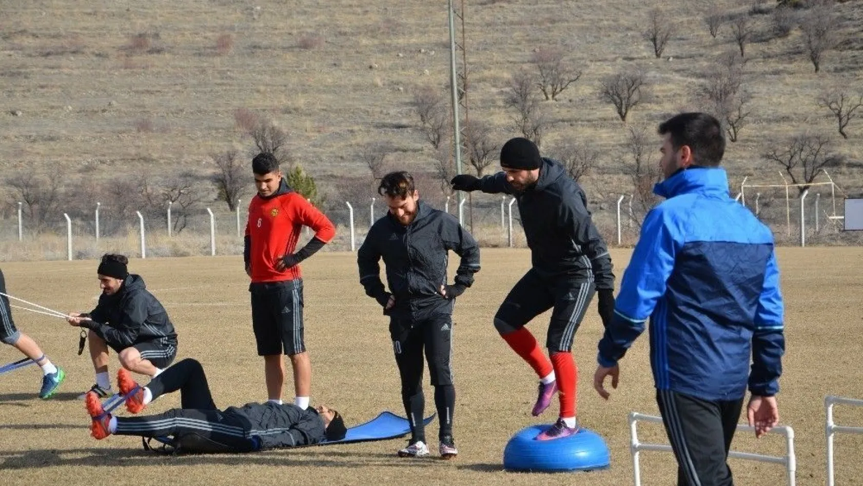 Evkur Yeni Malatyaspor'da Gaziantep Büyükşehir Belediyespor maçı hazırlıkları başladı
