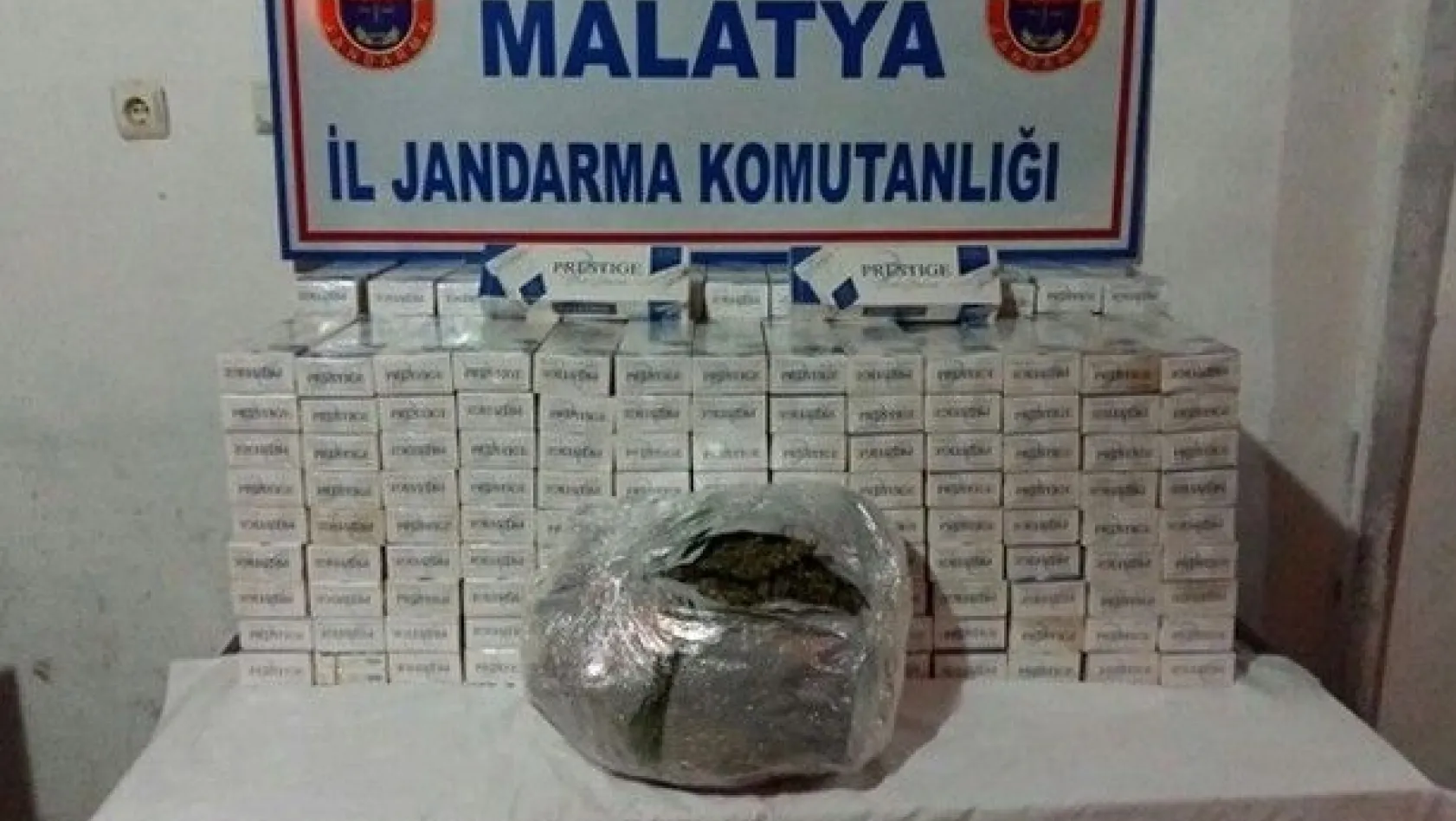 Malatya'da 7 bin 300 paket kaçak sigara ve 348 gram esrar ele geçirildi
