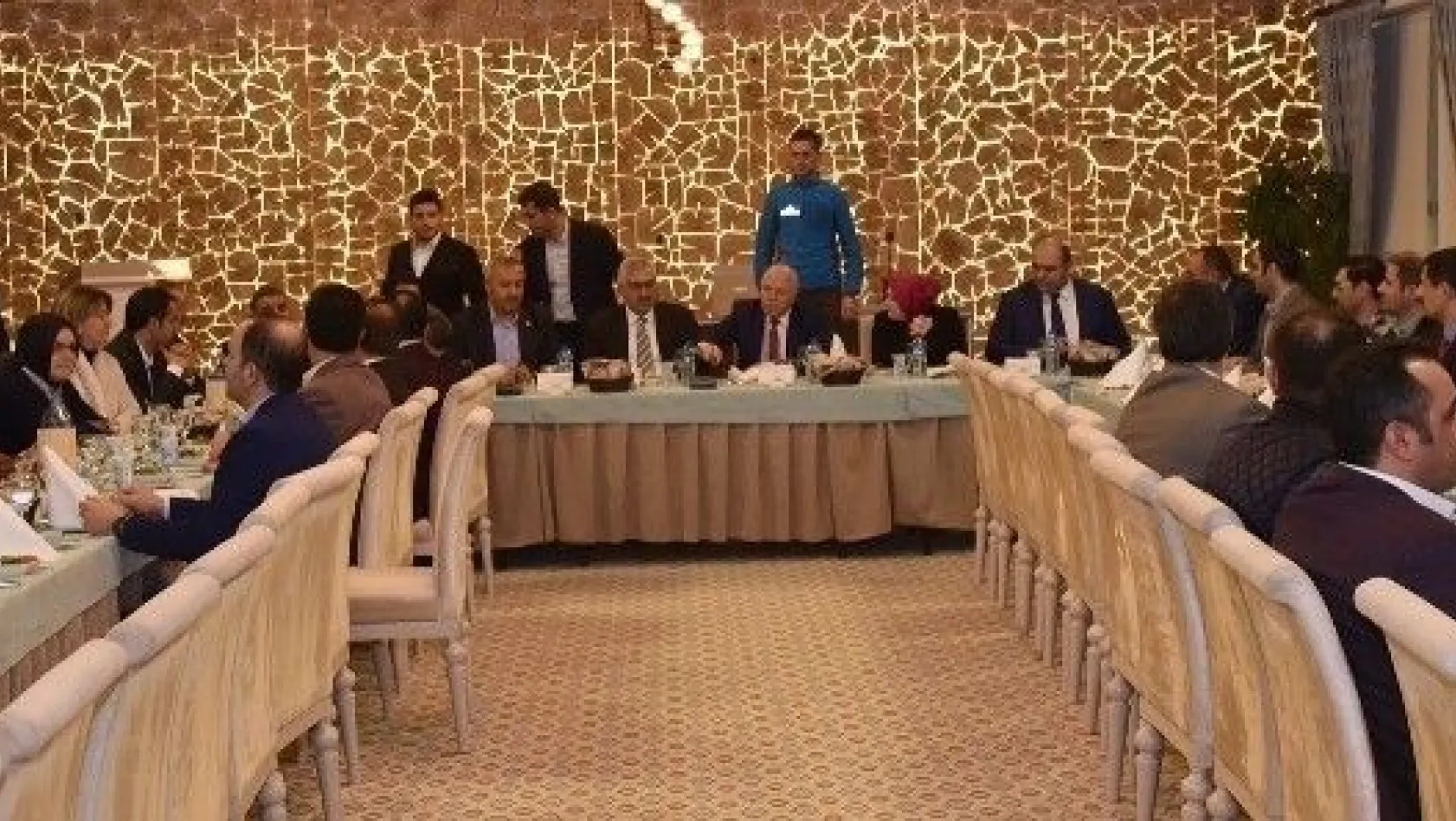 Başkan Sekmen AK Parti Erzurum il teşkilatıyla buluştu
