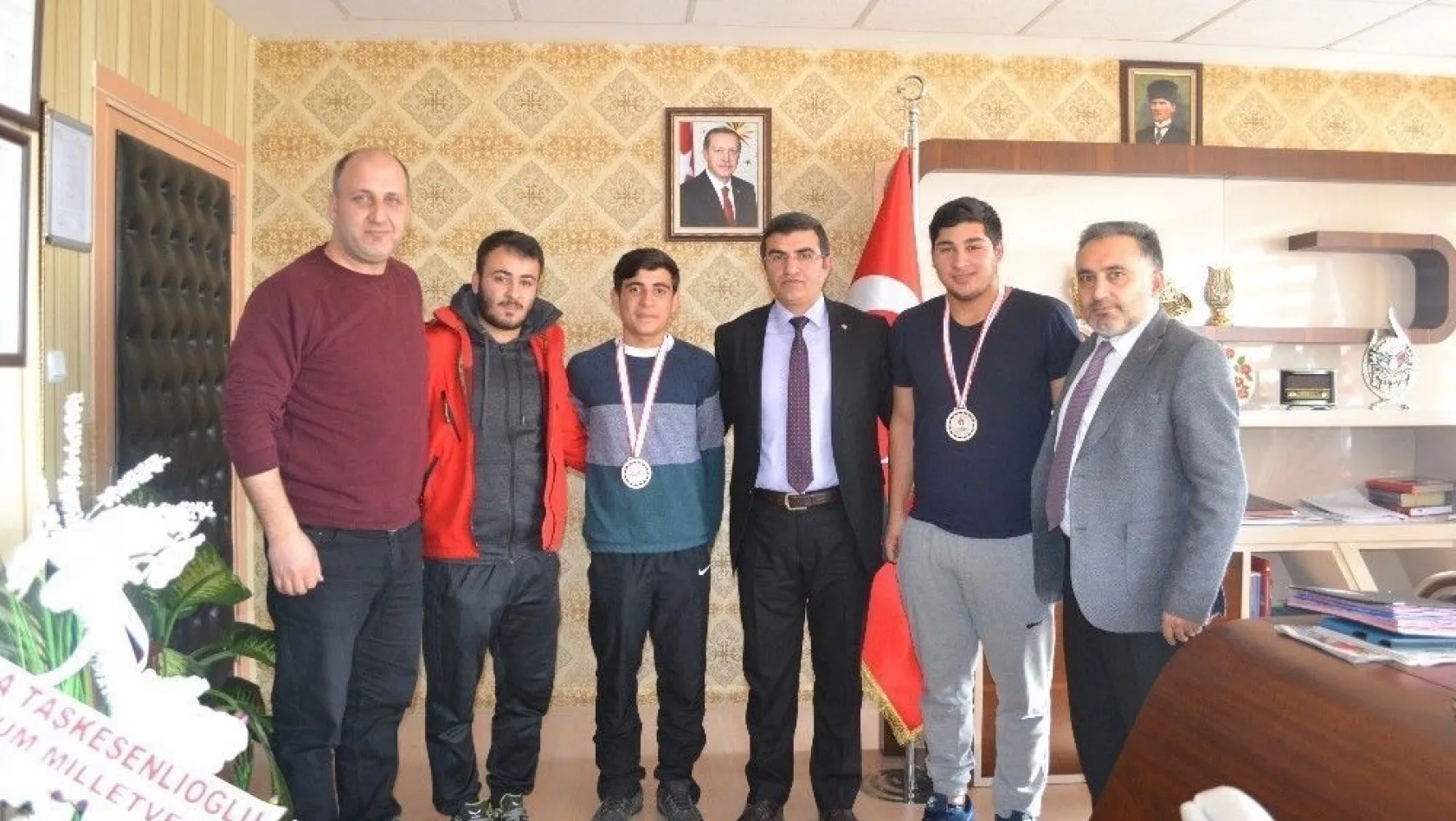Şampiyon çocuklar Erzurum'un gururu oldu
