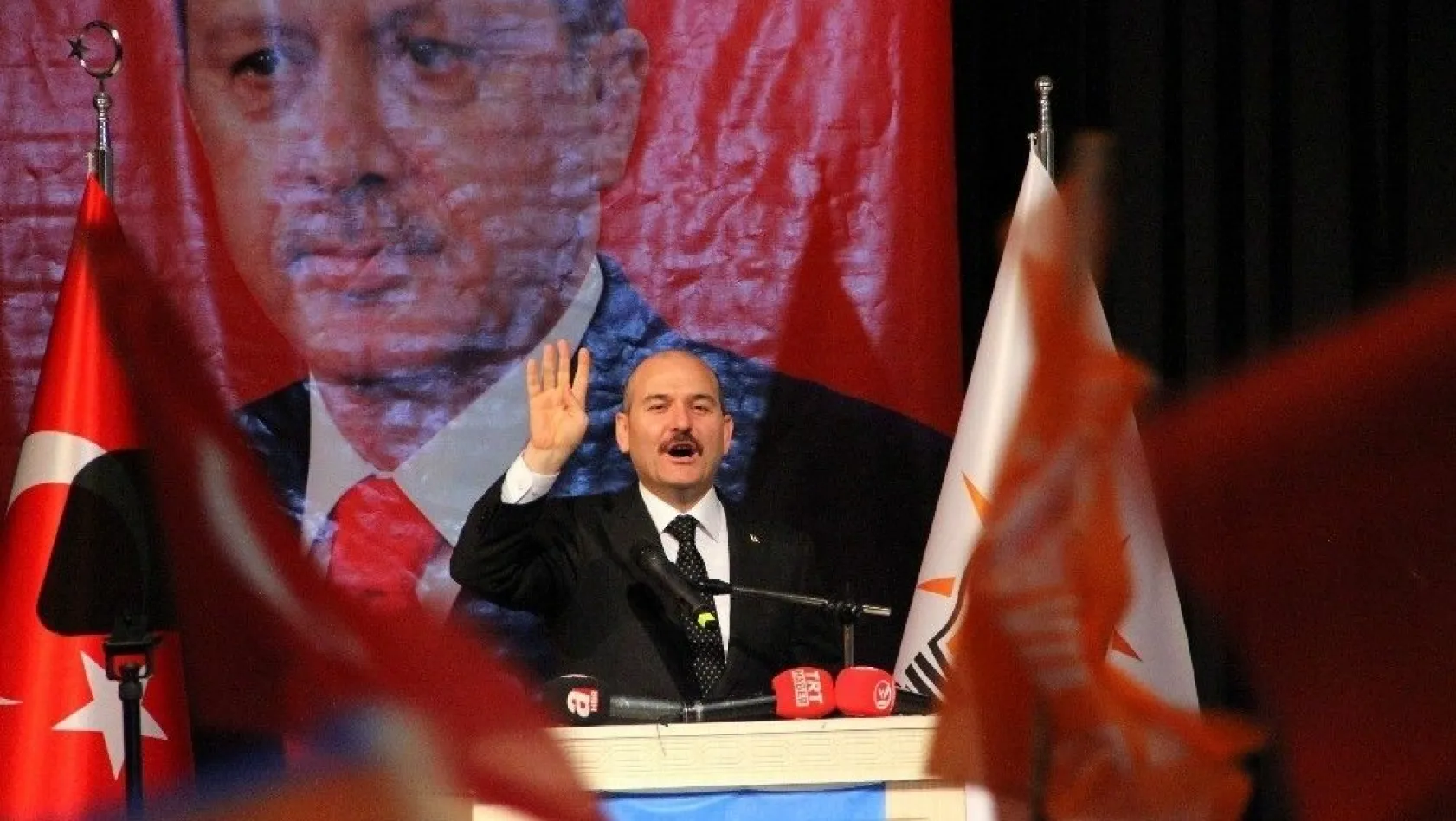 Bakan Soylu Kılıçdaroğlu'na seslendi: 'Adamlarını derle topla'
