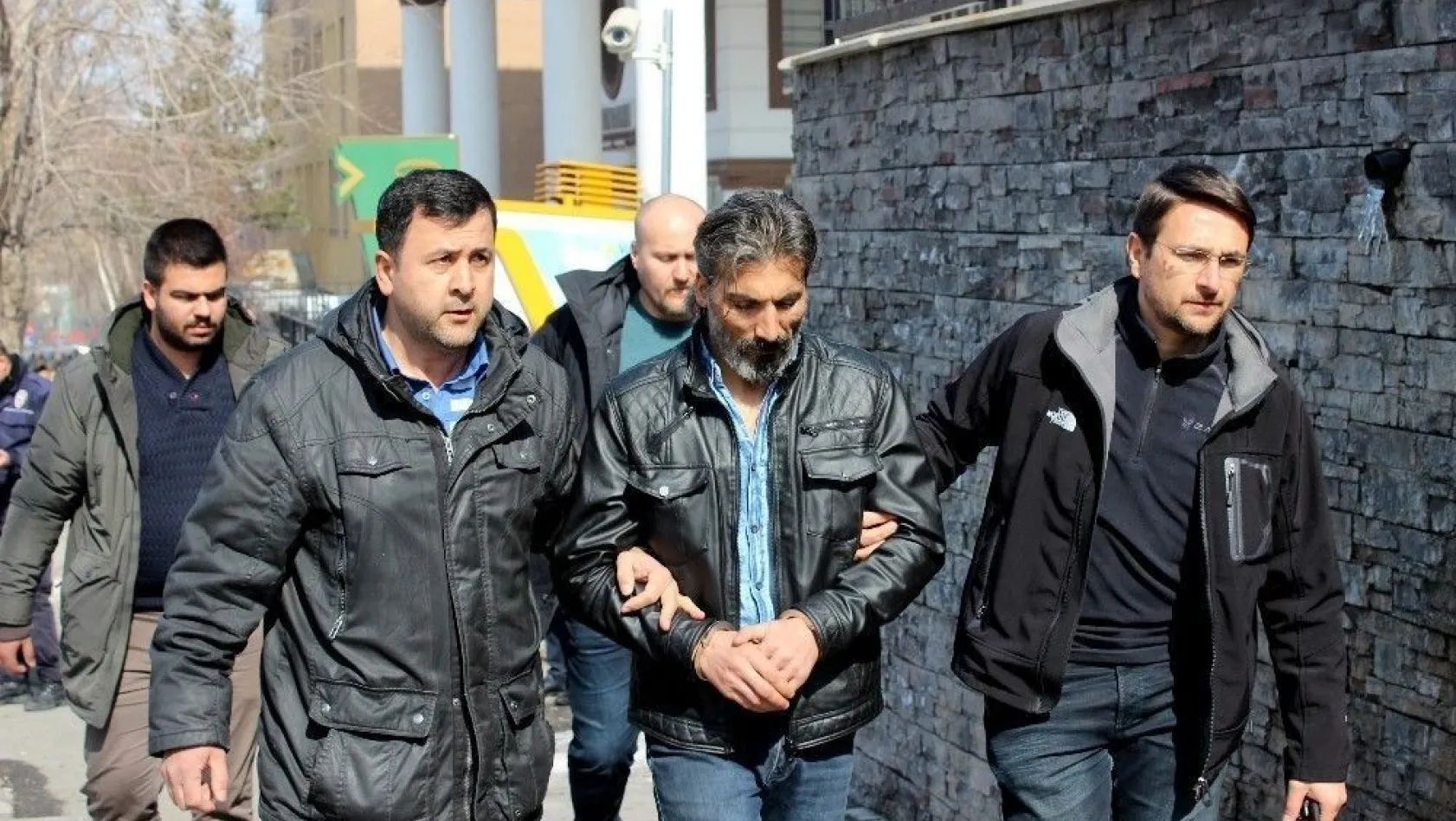 Erzurum'da FETÖ dolandırıcıları yakalandı
