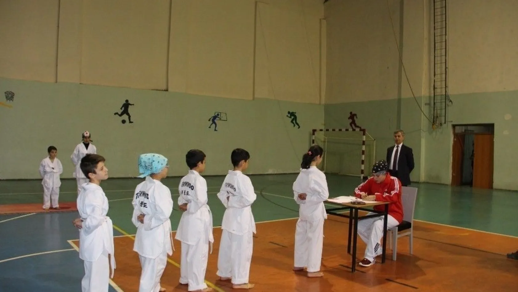 Oltu'da Taekwondo Kuşak Sınavı yapıldı