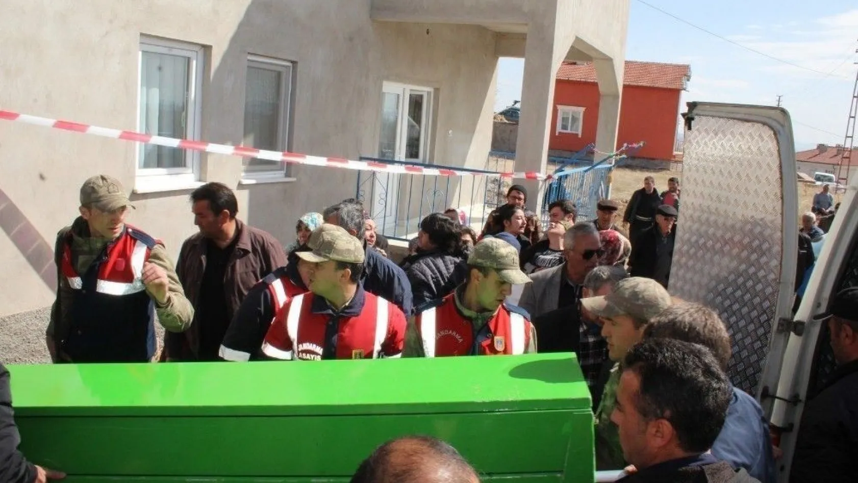 Sivas'ta soba zehirlemesi: 2 ölü
