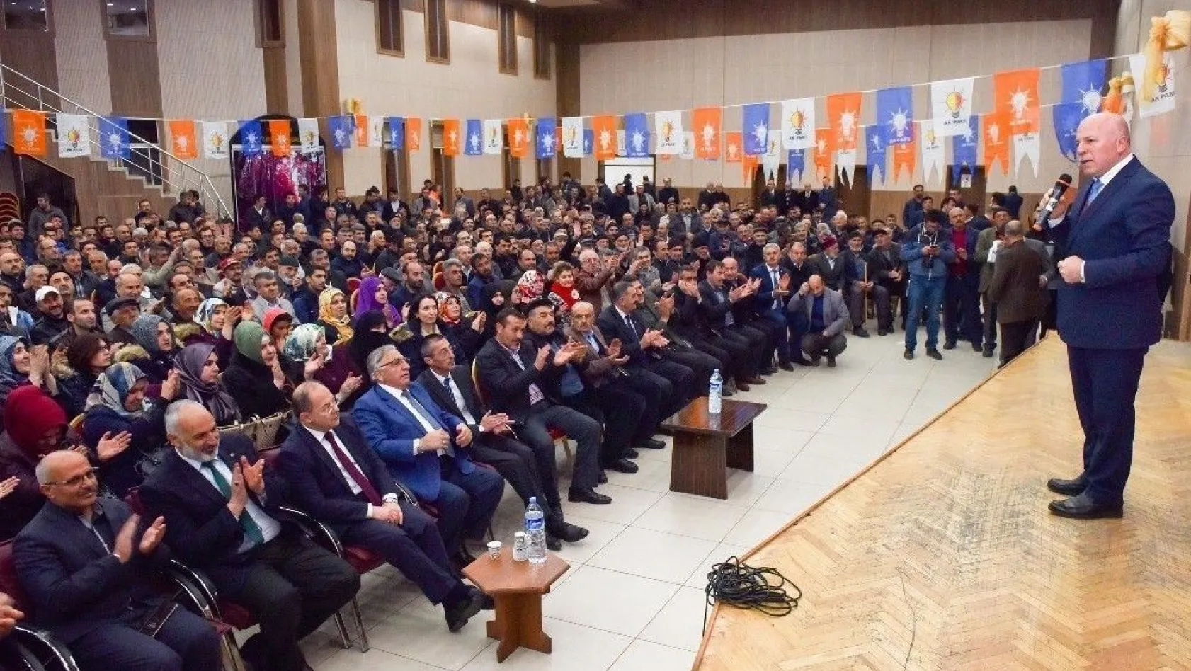 Bakan Akdağ ve Başkan Sekmen Oltu, Olur ve Şenkaya'da yeni sistemi anlattı
