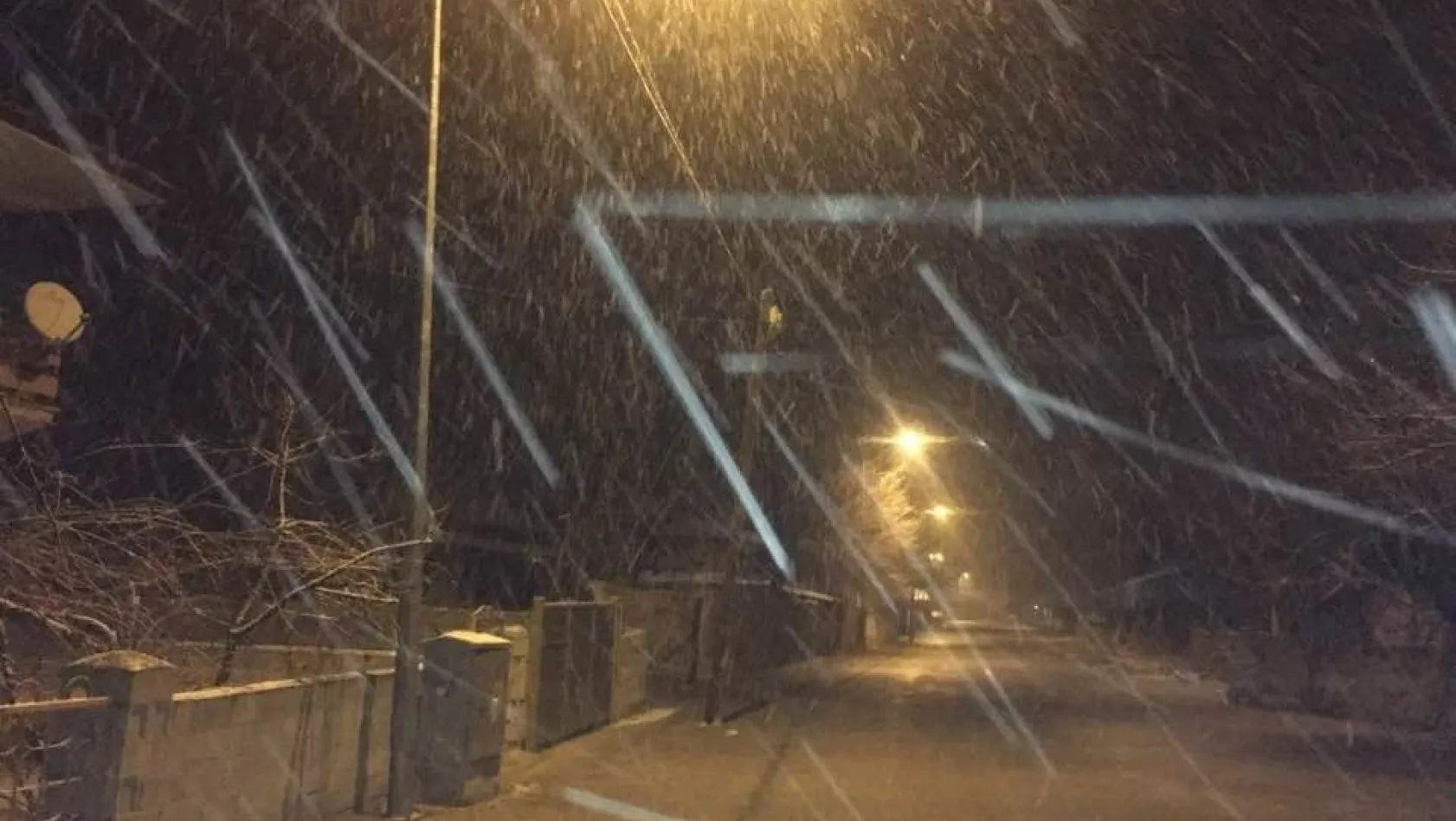 Erzincan'da kar yağışı
