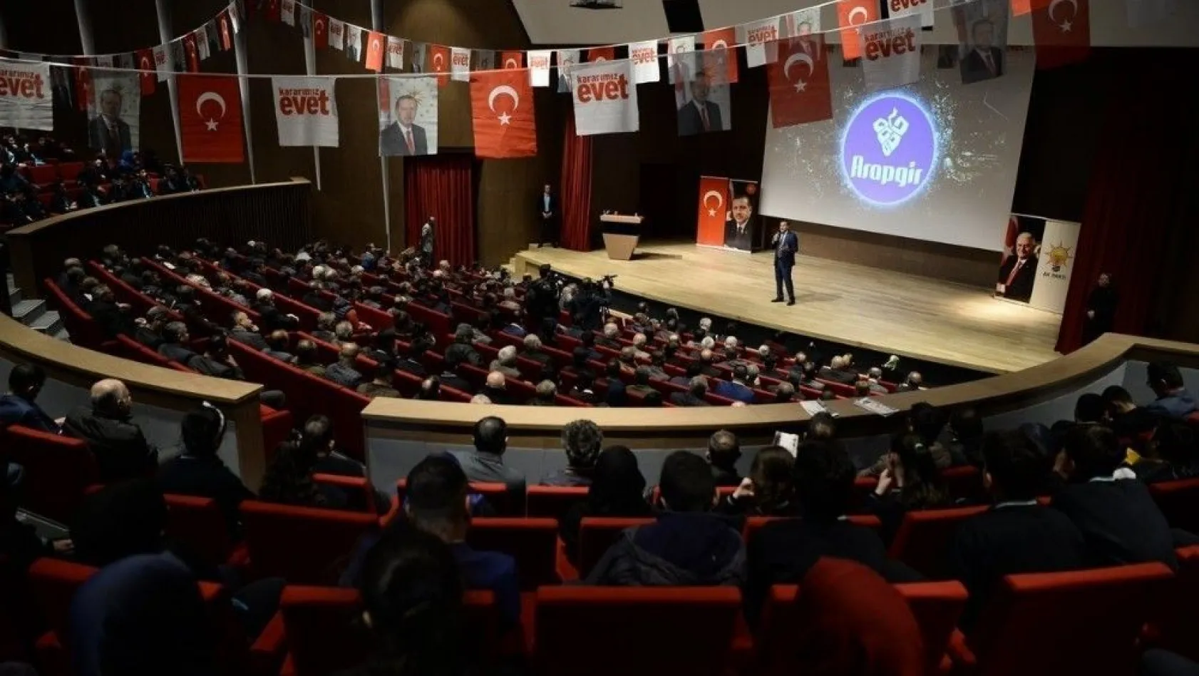 Bakan Tüfenkci: 'Kendi irademize sahip çıkmak adına hep beraber evet diyeceğiz'
