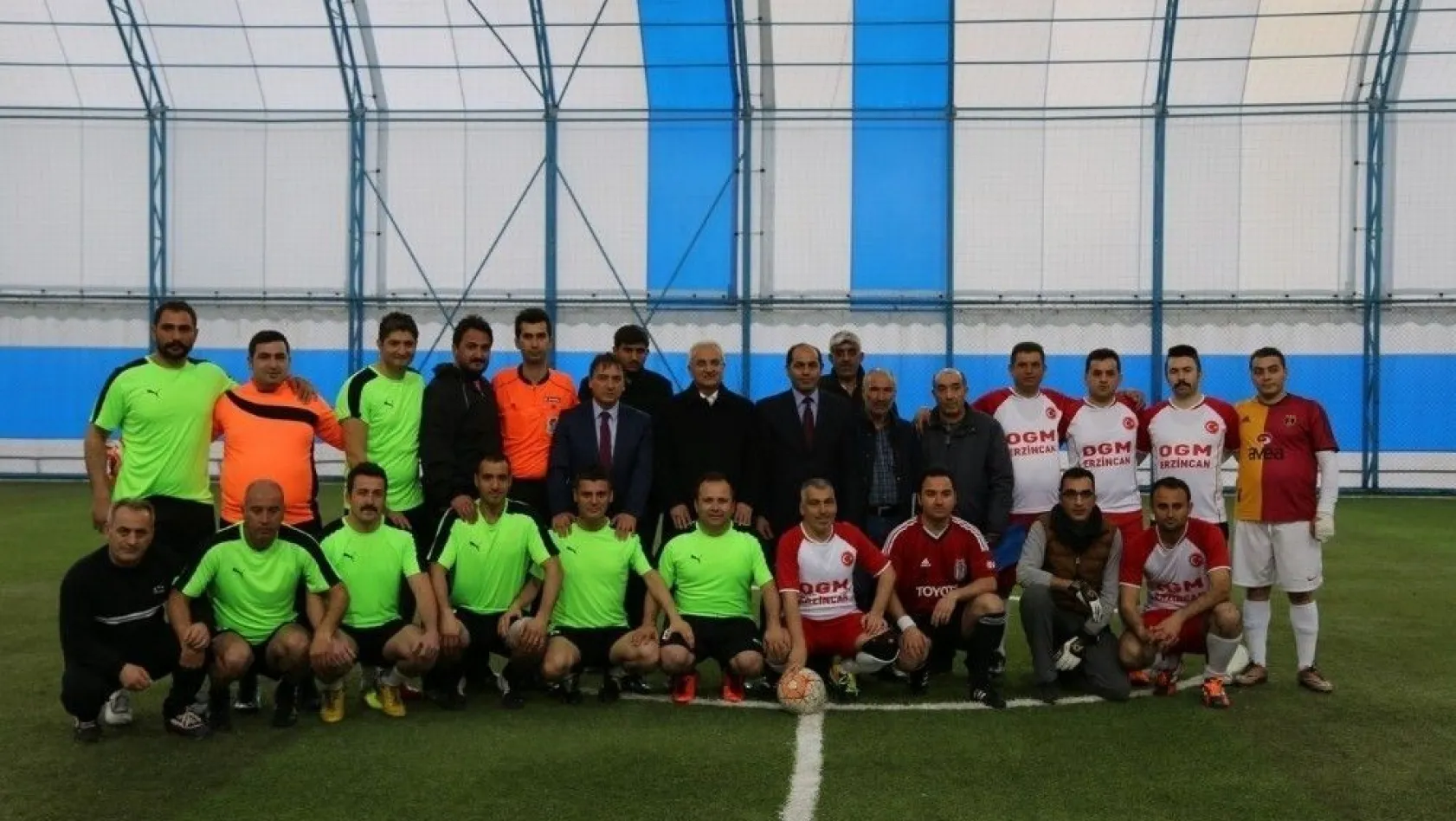 Erzincan'da kurumlar arası futbol müsabakaları başladı
