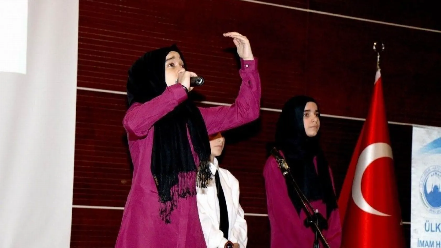 Sivas'ta Arapça şiir, şarkı ve hikaye yarışmaları yapıldı
