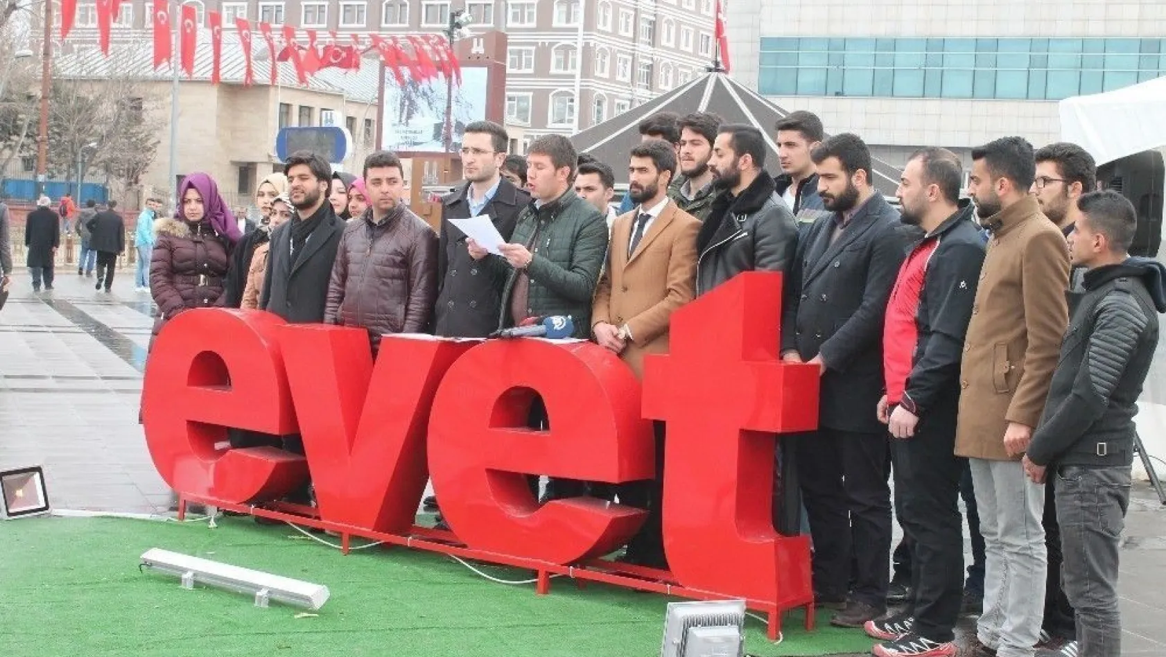 Erzurum Gençlik Platformu, referandum oyunu açıkladı
