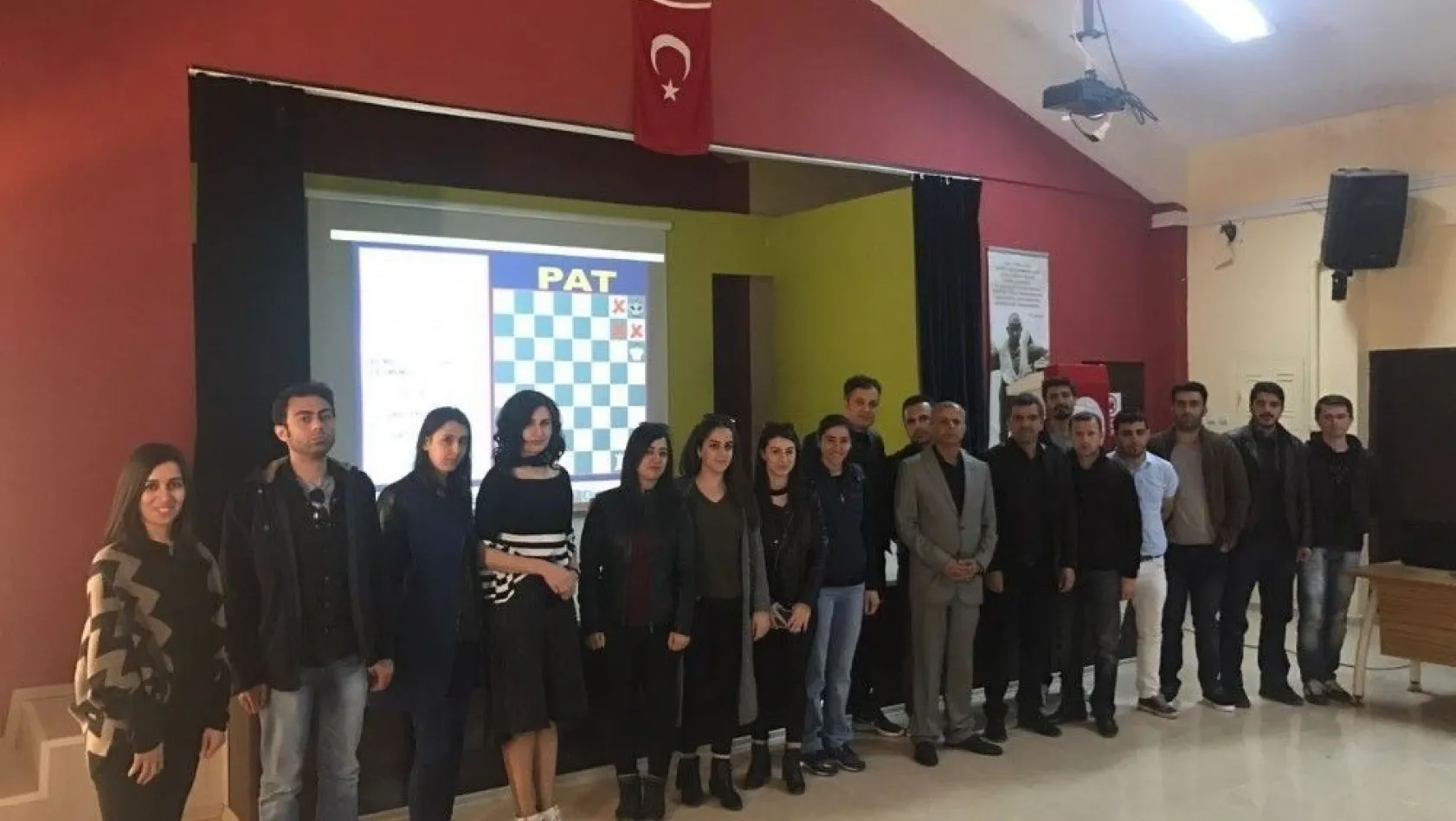 Diyarbakır'da satranç antrenörlük kursu sona erdi
