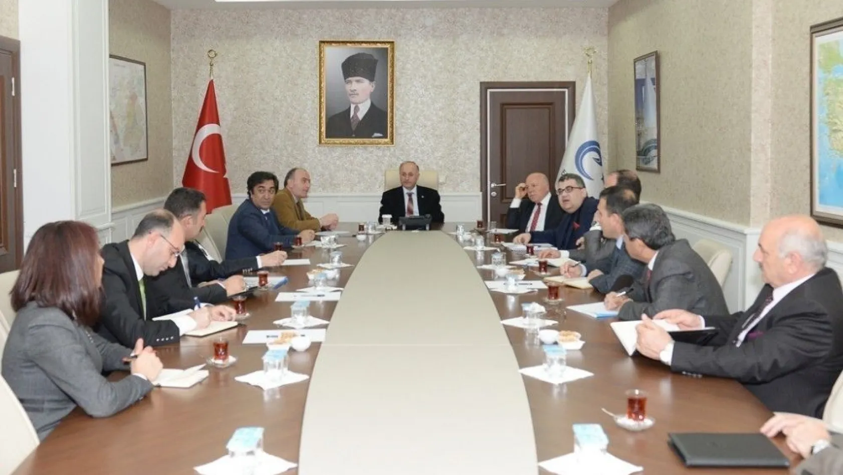 Türkiye-İran ekonomik ve kültürel ilişkilerinde Erzurum'un rolü masaya yatırıldı
