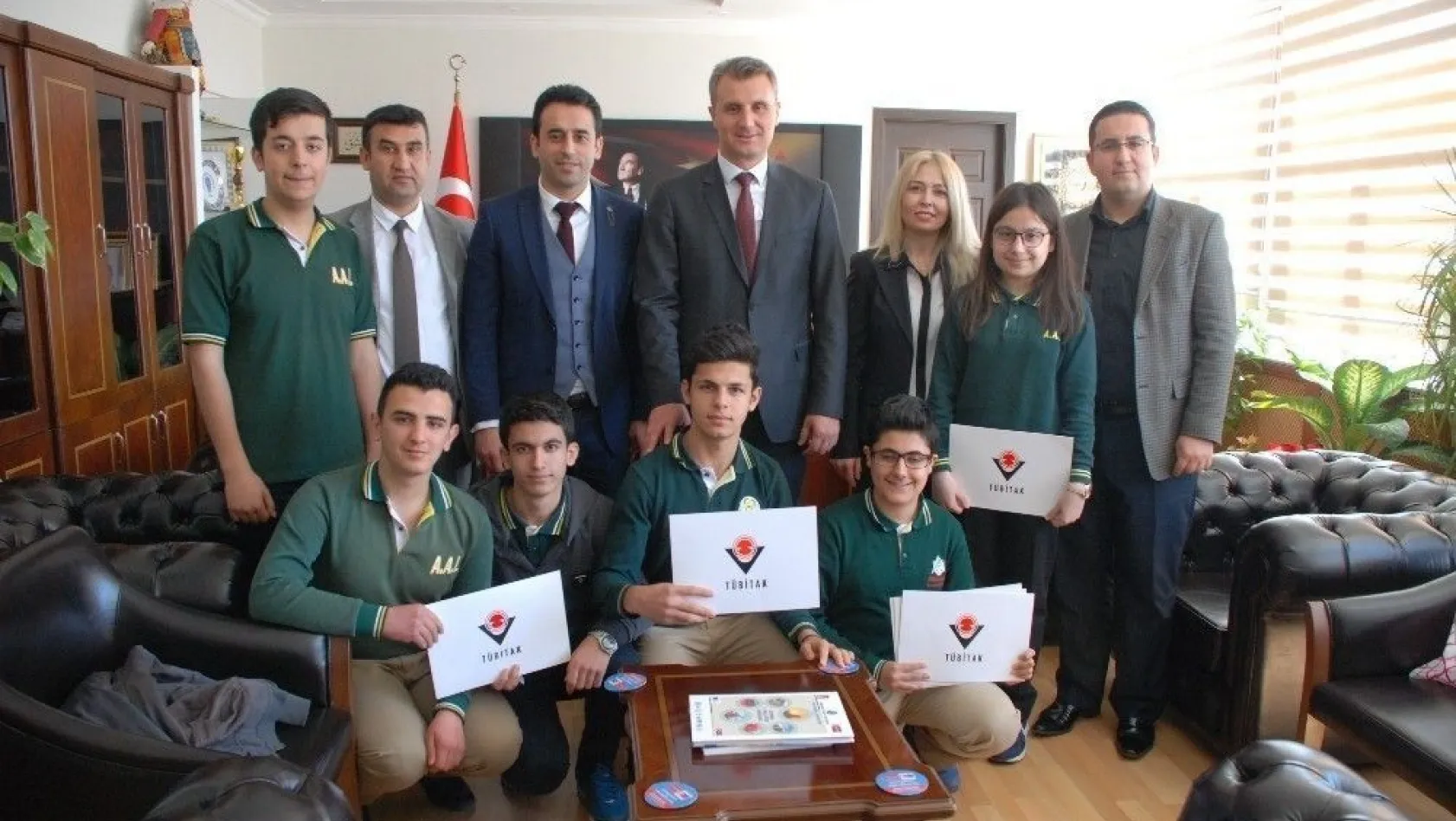 Altınşehir Anadolu Lisesi öğrencilerinin TÜBİTAK Proje başarısı
