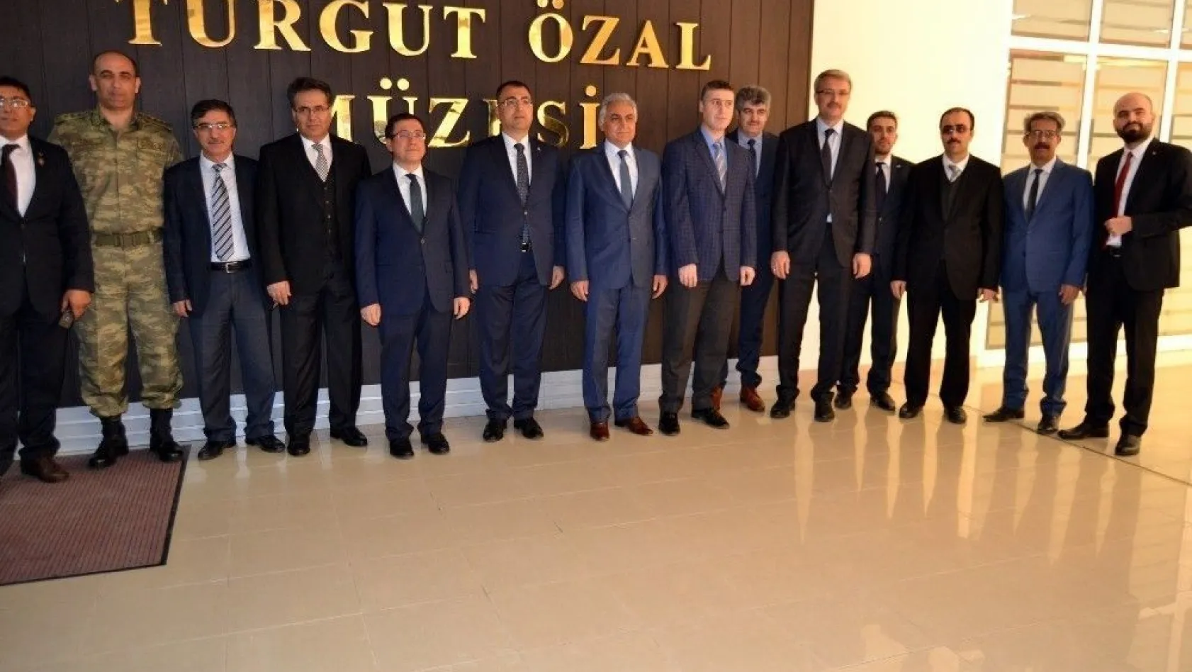 Turgut Özal ölüm yıldönümünde memleketinde anıldı

