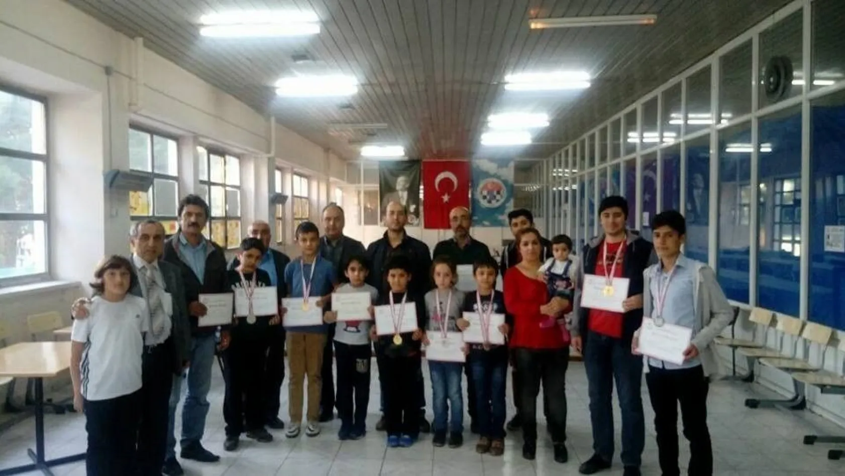 23 Nisan Ulusal Egemenlik ve Çocuk Bayramı satranç turnuvası yapıldı
