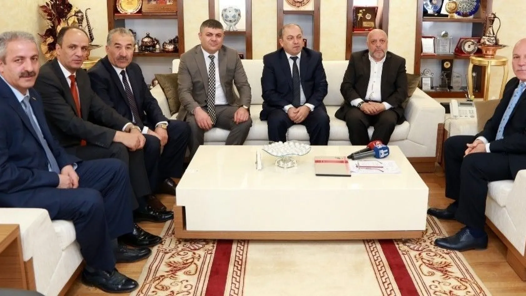Hak-İş Konfederasyonu Genel Başkanı Arslan'dan Başkan Sekmen'e ziyaret
