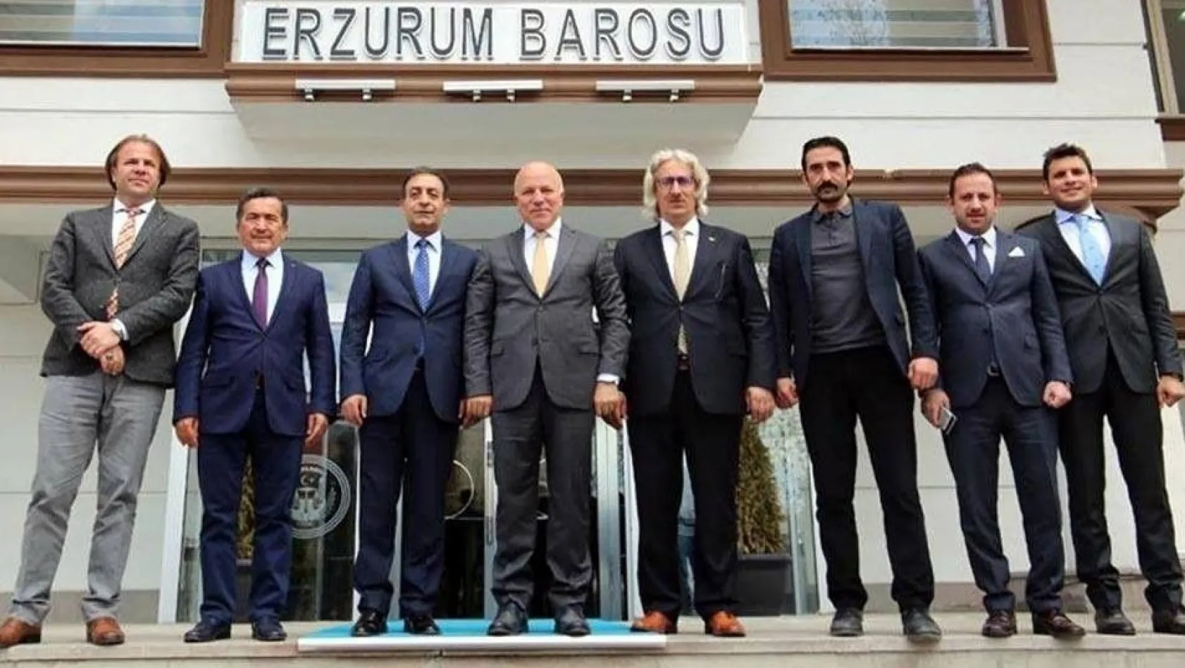 Başkan Sekmen Erzurum Barosunu ziyaret etti
