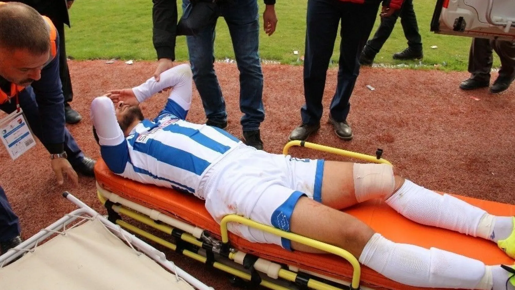 Büyükşehir Belediye Erzurumspor oyuncusu Erdem Koçal sakatlandı
