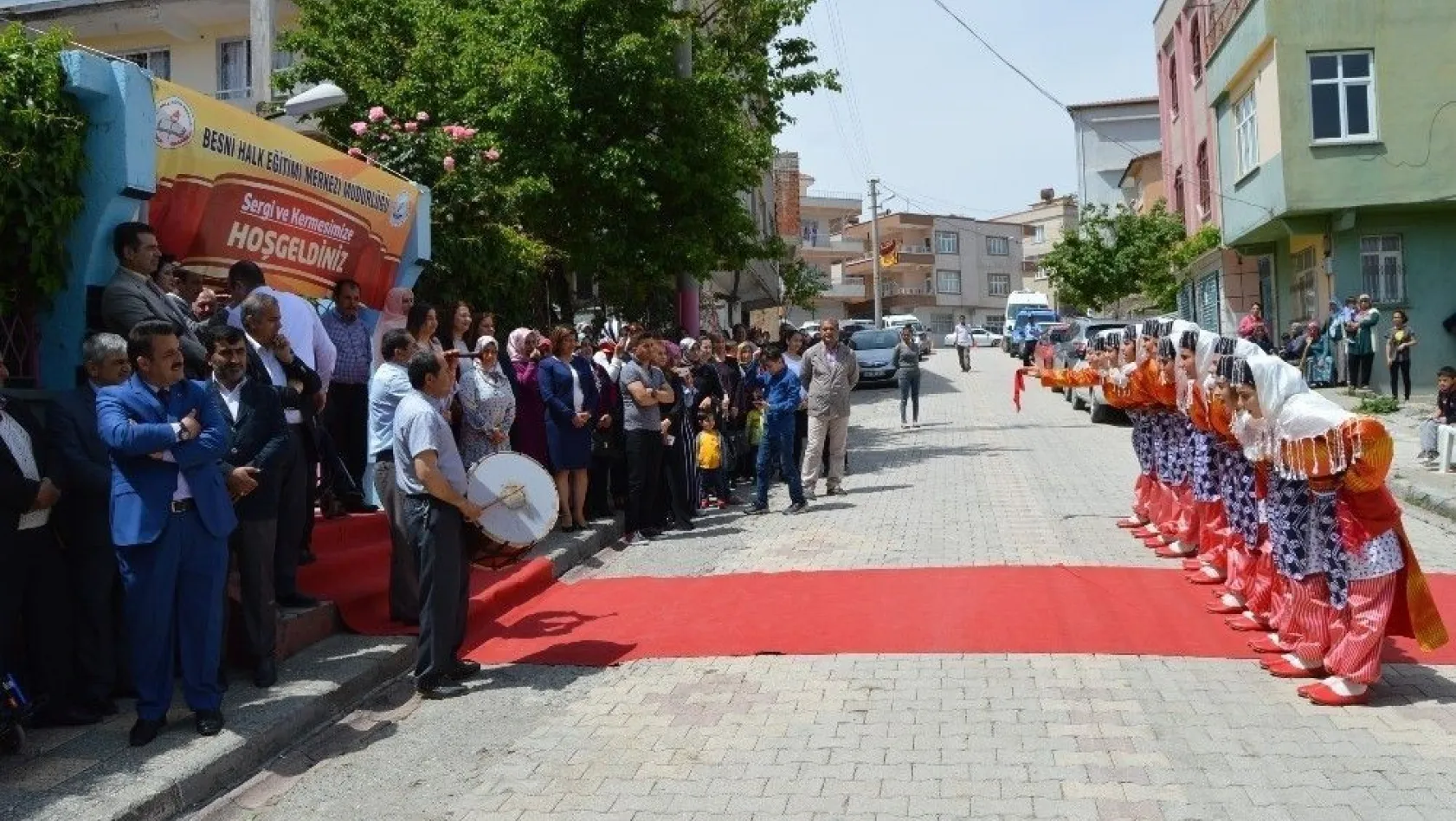 Besni Halk Eğitim Merkezinde yıl sonu sergisi açıldı
