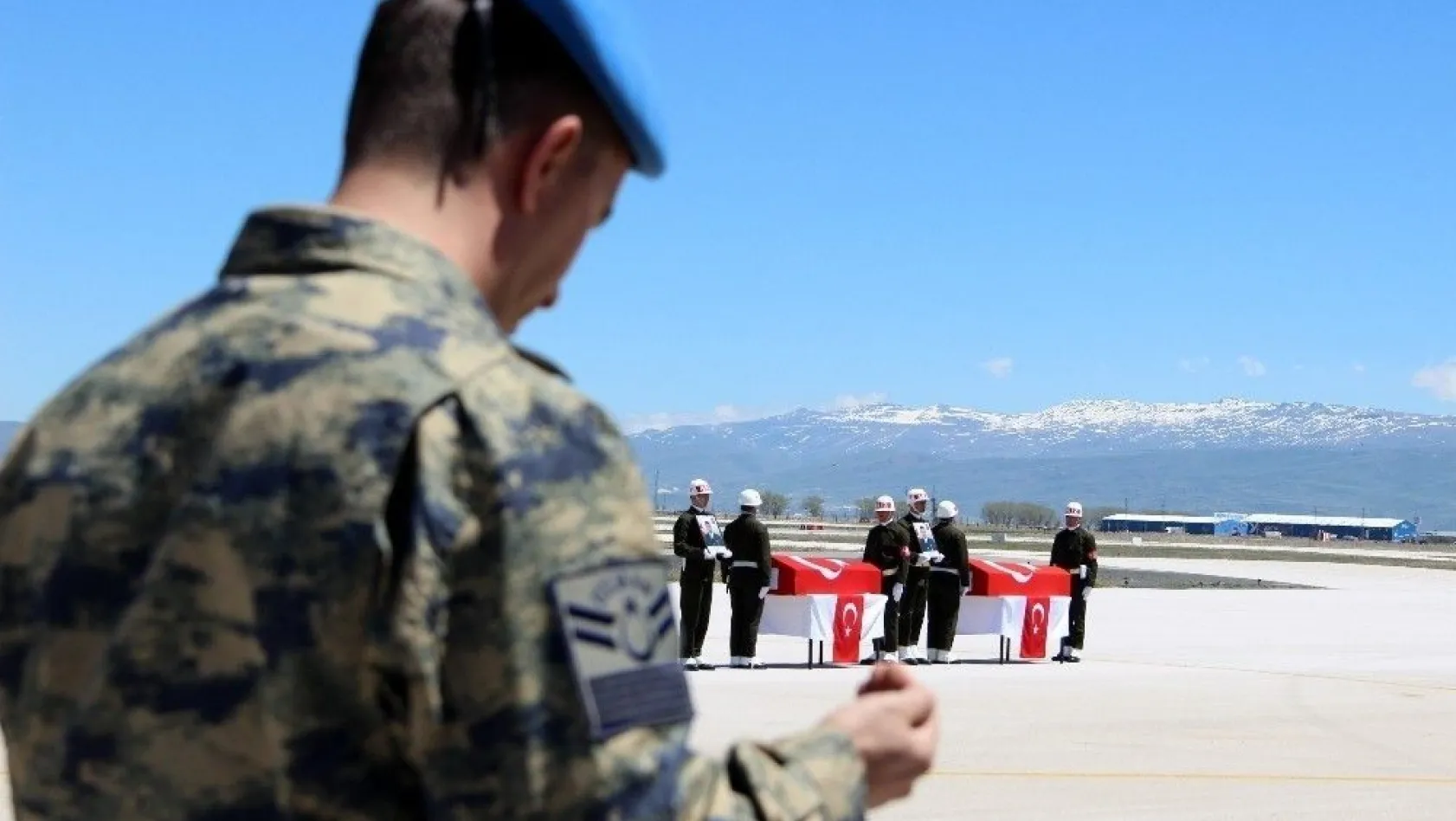 Tendürek şehitleri için Erzurum'da tören düzenlendi
